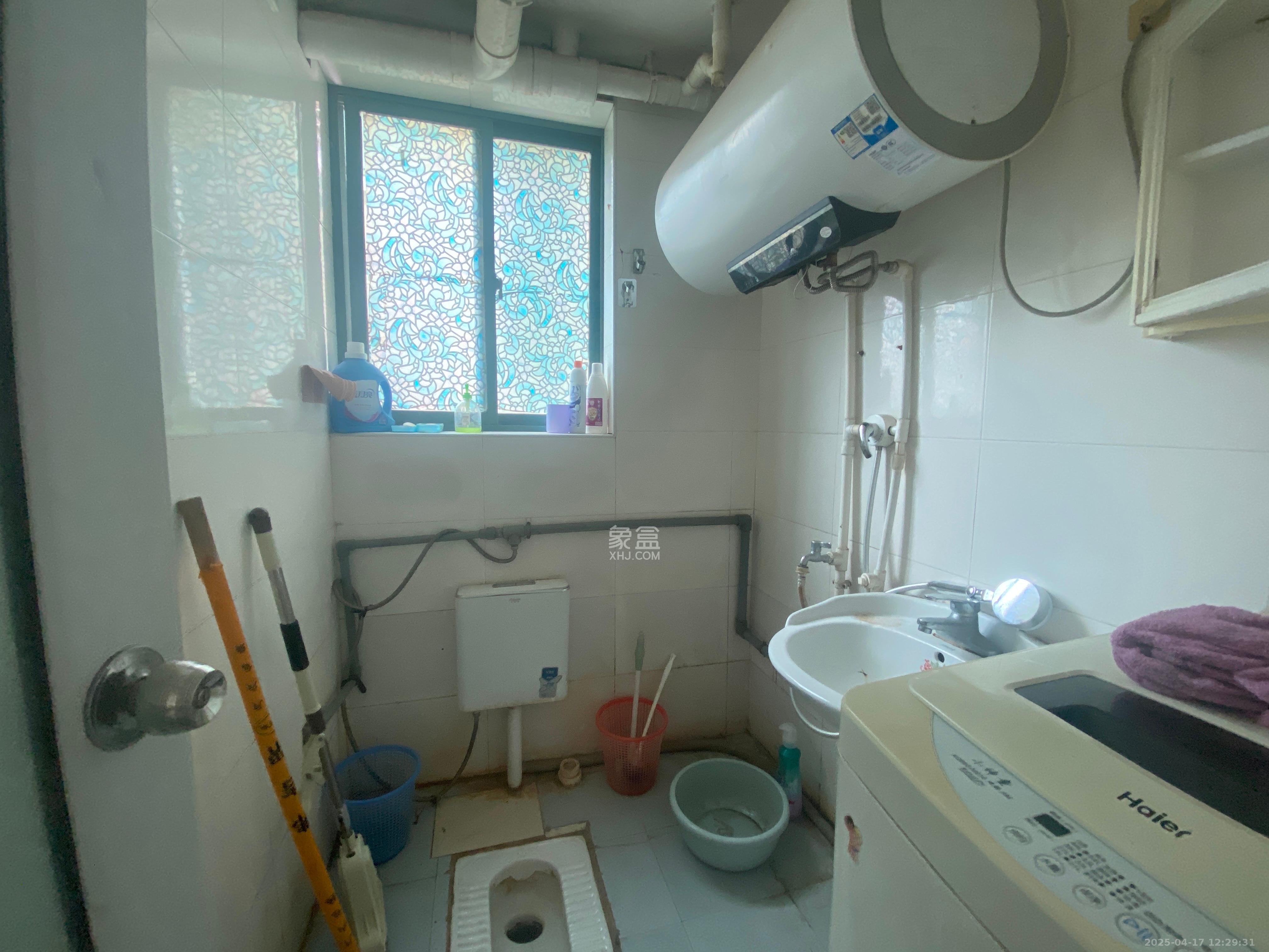 柠檬丽都  3室2厅2卫   2300.00元/月室内图