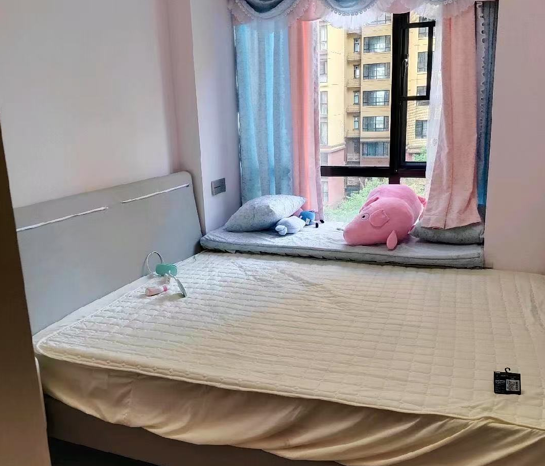 珠江帝景山庄  1室2厅2卫   2300.00元/月室内图