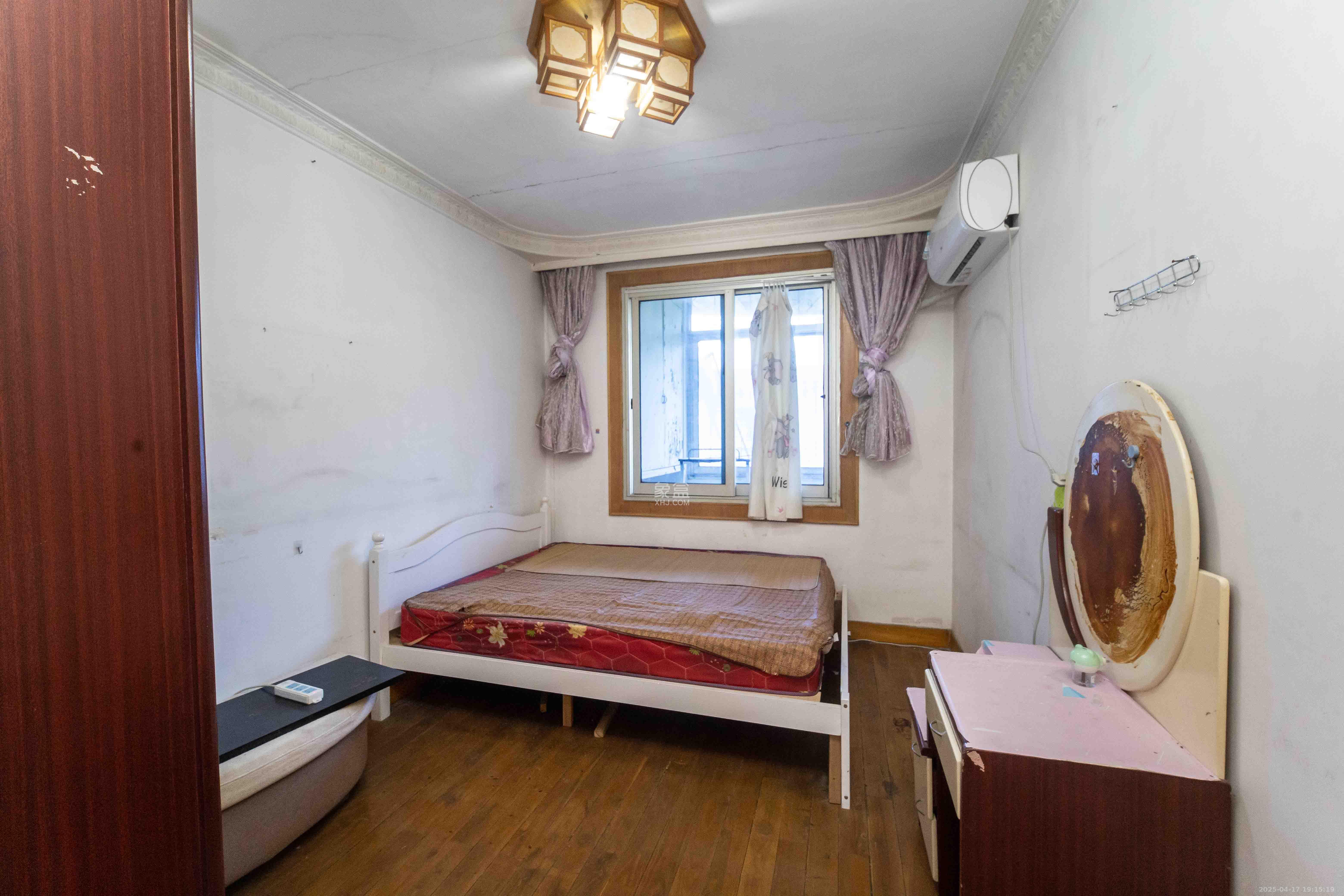 芙蓉区教师村 3室2厅1卫 55.0万 芙蓉区教师村 3室2厅1卫 55.0万卧室