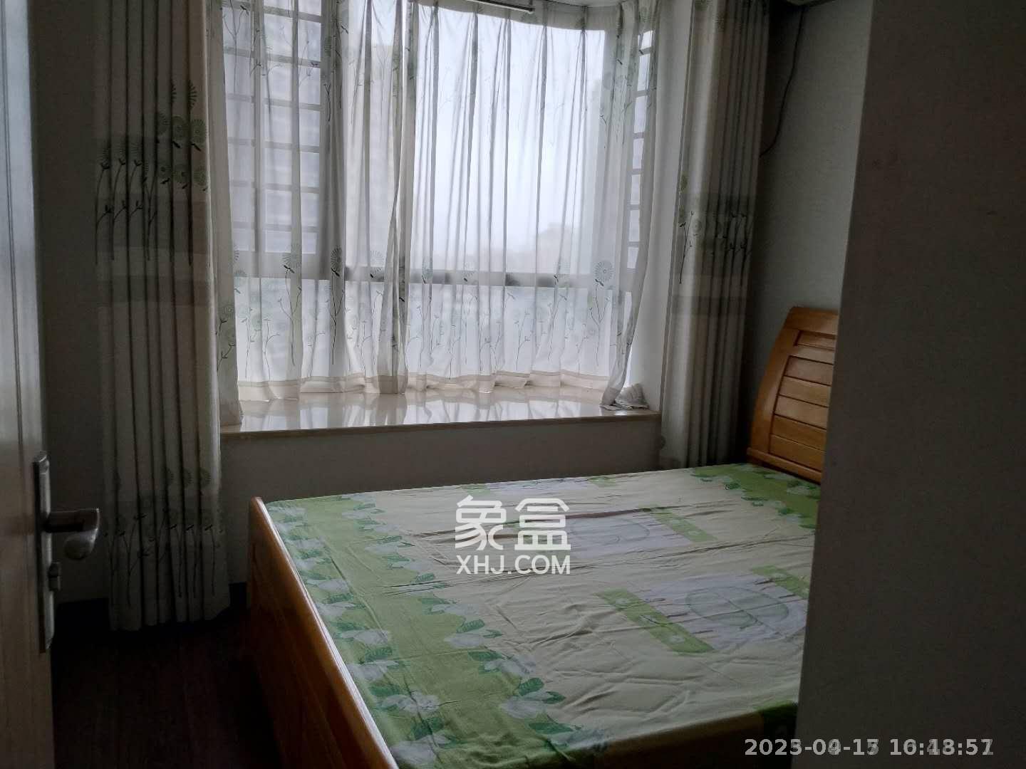 莱茵城  3室2厅2卫   2200.00元/月室内图