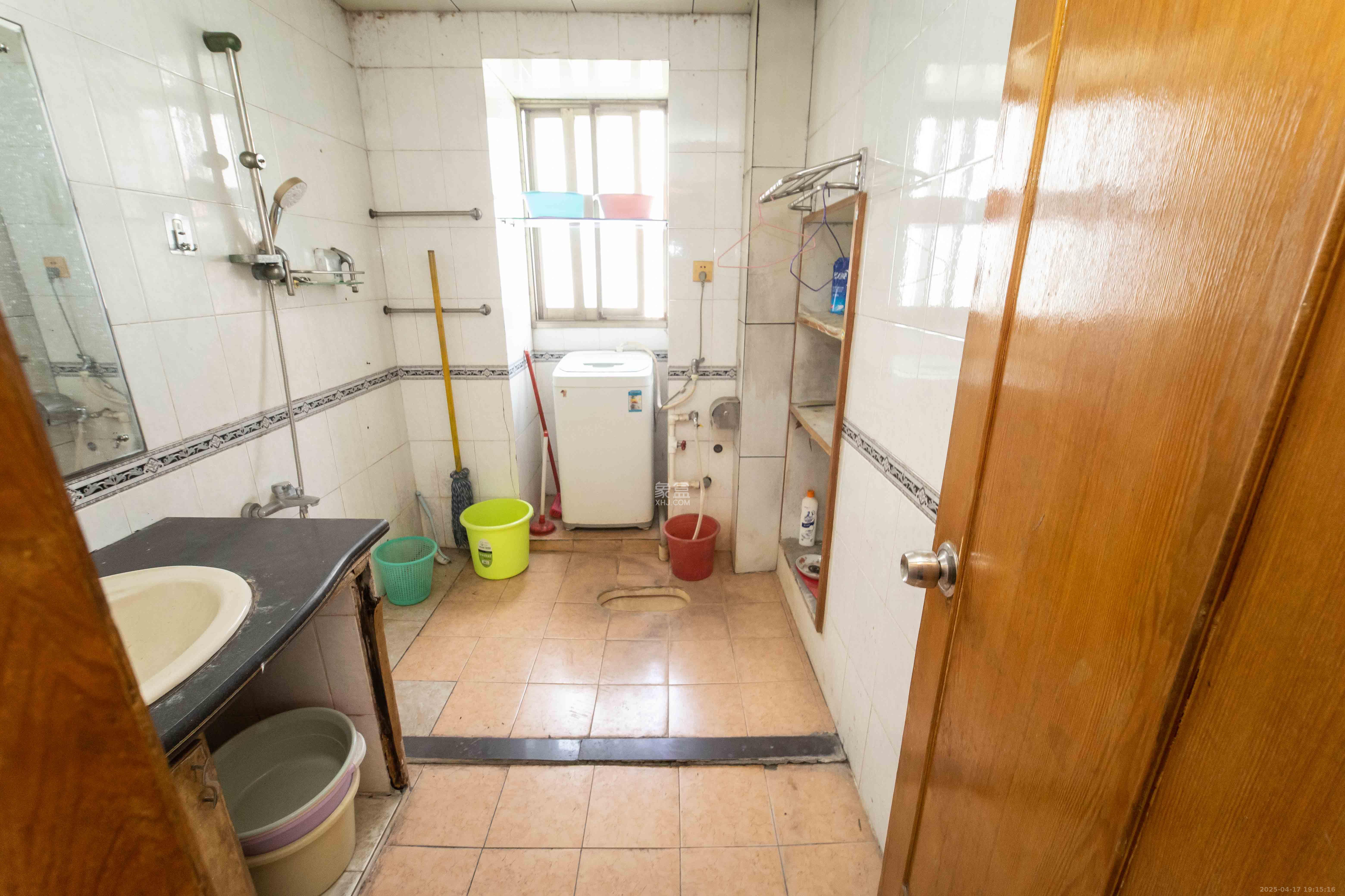 芙蓉区教师村 3室2厅1卫 55.0万 芙蓉区教师村 3室2厅1卫 55.0万卫生间