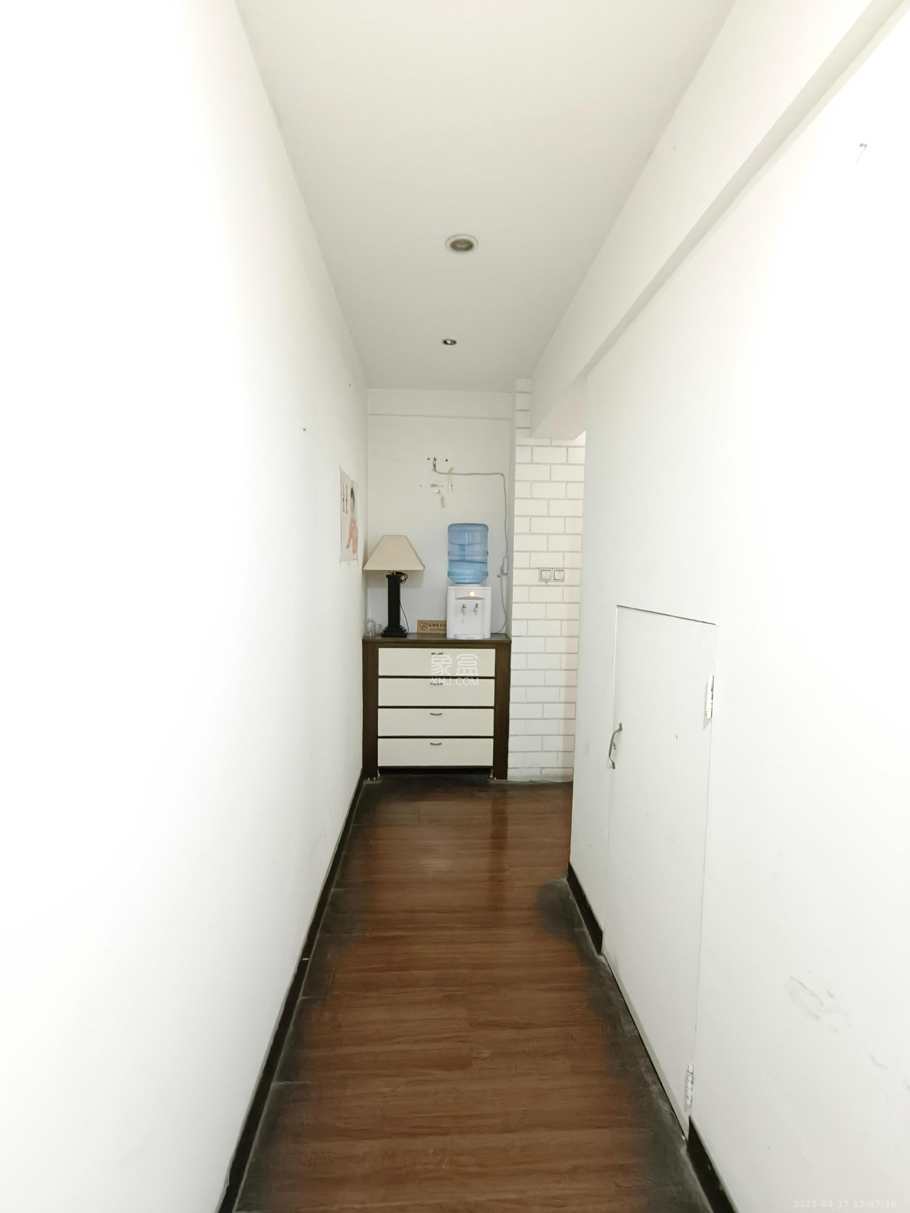 兴汉大厦 3室2厅2卫 3800.0元/月 兴汉大厦 3室2厅2卫 3800.0元/月室内图