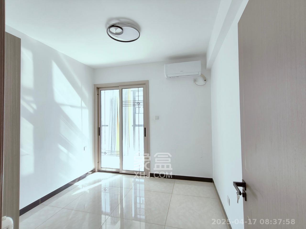 中国铁建京师璟台 3室2厅2卫 2000.0元/月 中国铁建京师璟台 3室2厅2卫 2000.0元/月室内图