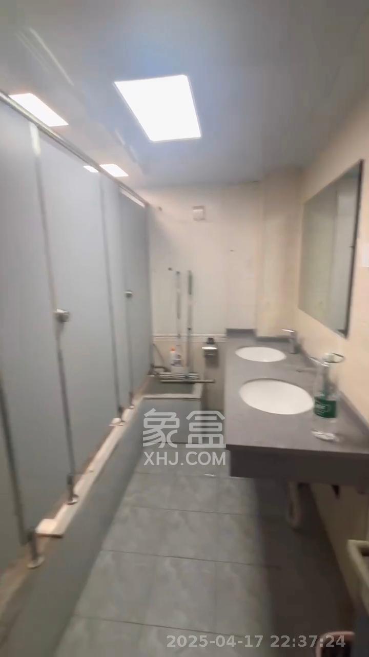 新世界商贸城 2室1厅1卫 5200.0元/月 新世界商贸城 2室1厅1卫 5200.0元/月室内图