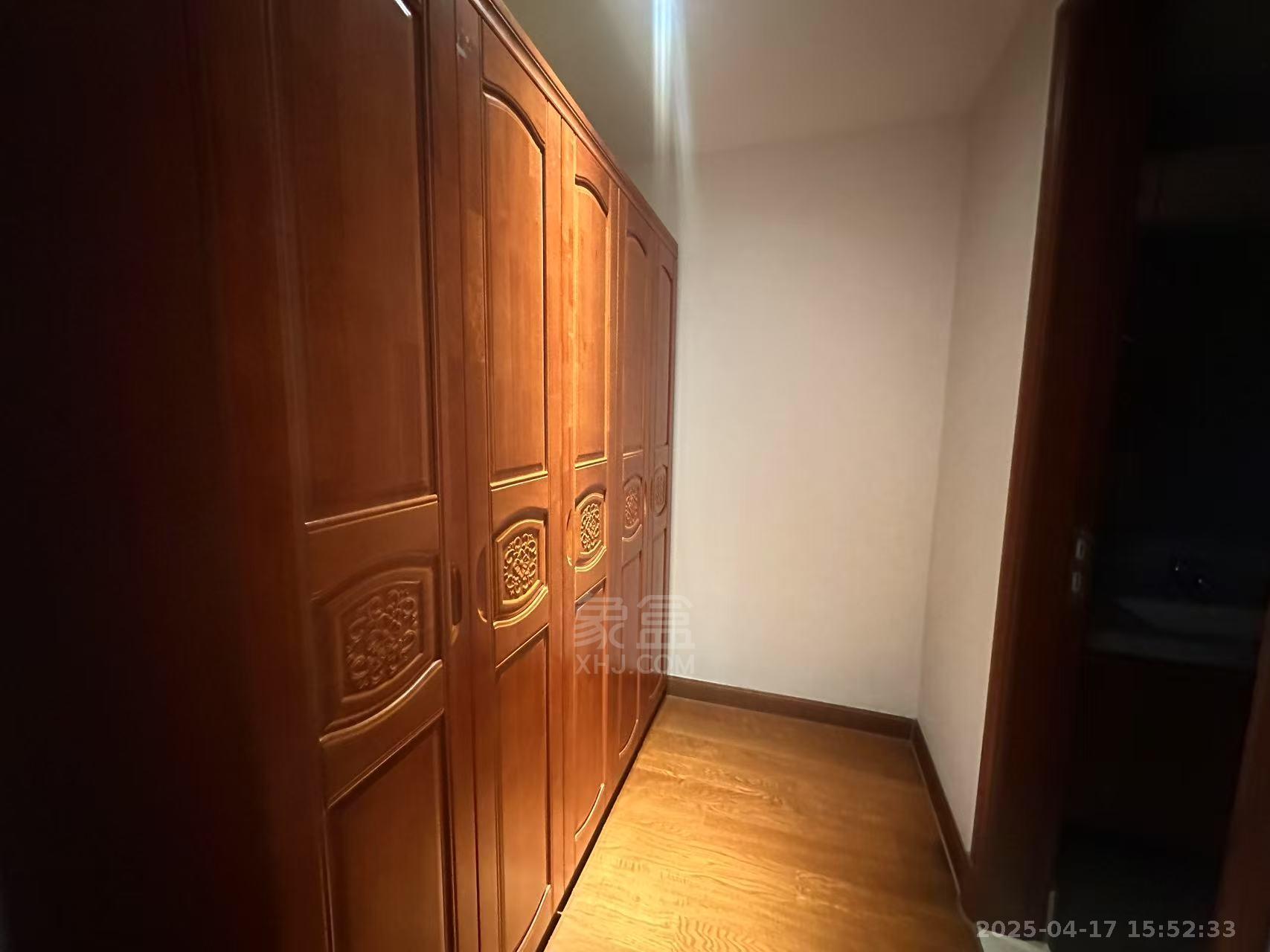 恒大华府 3室2厅2卫 2200.0元/月 恒大华府 3室2厅2卫 2200.0元/月室内图