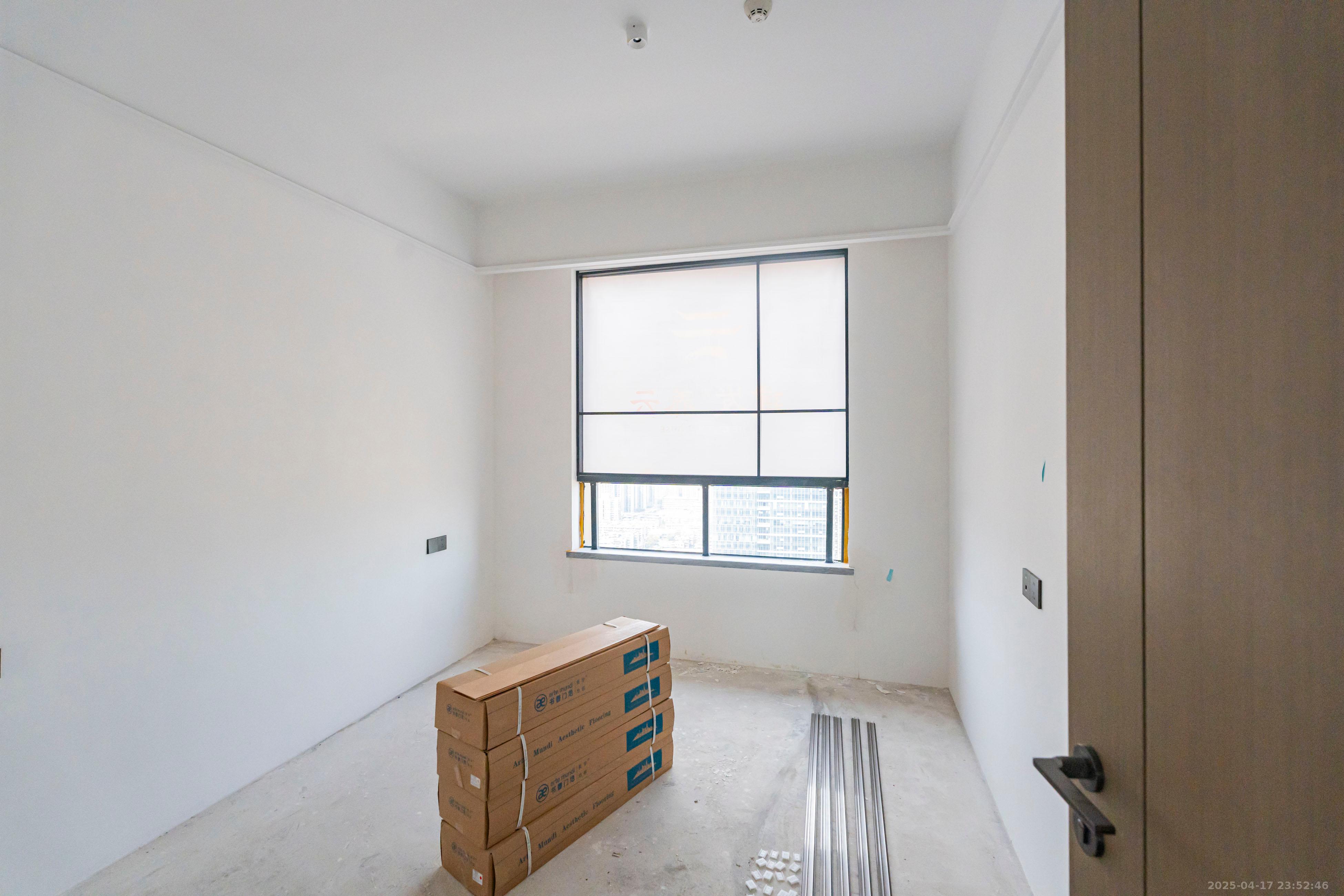 建发养云  4室2厅2卫   570.00万卧室