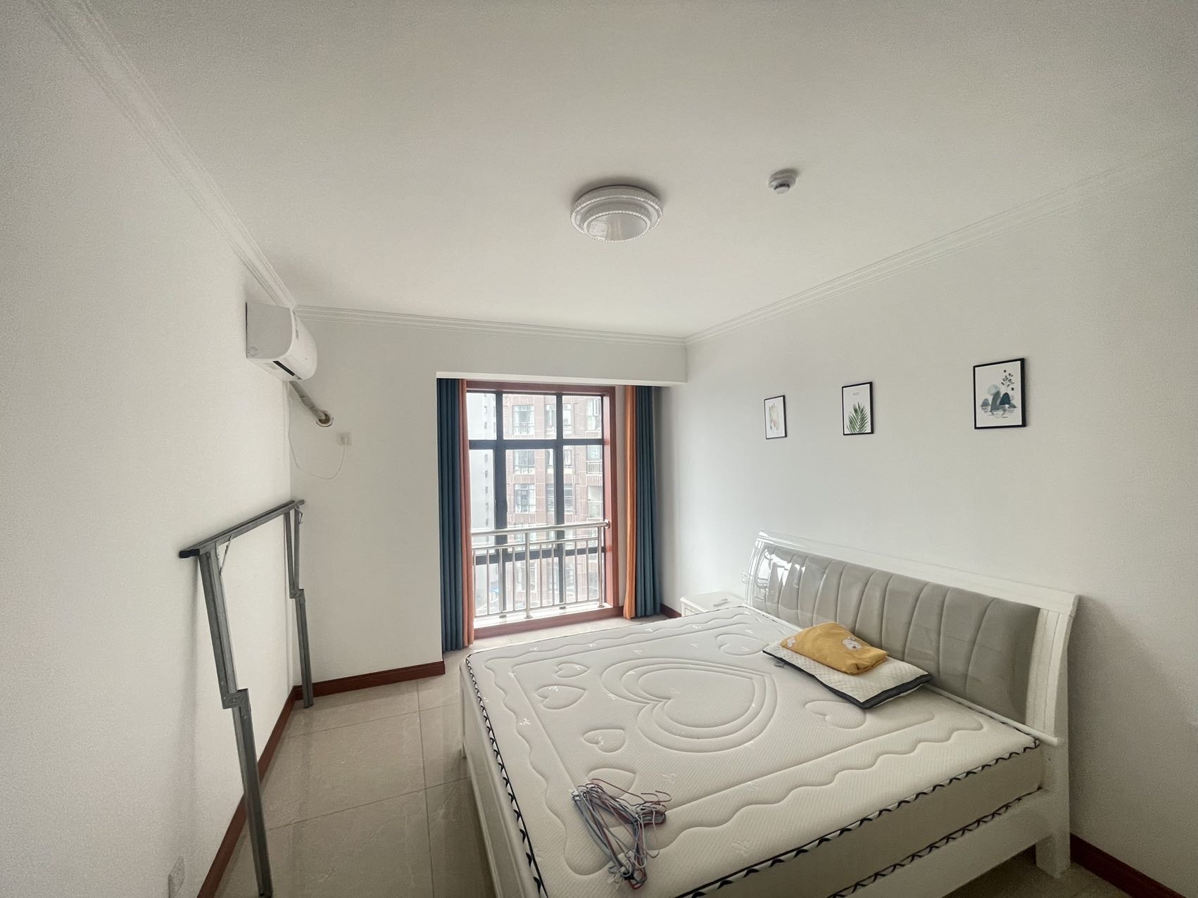 南门口安置小区一期 3室2厅1卫 2200.0元/月 南门口安置小区一期 3室2厅1卫 2200.0元/月室内图