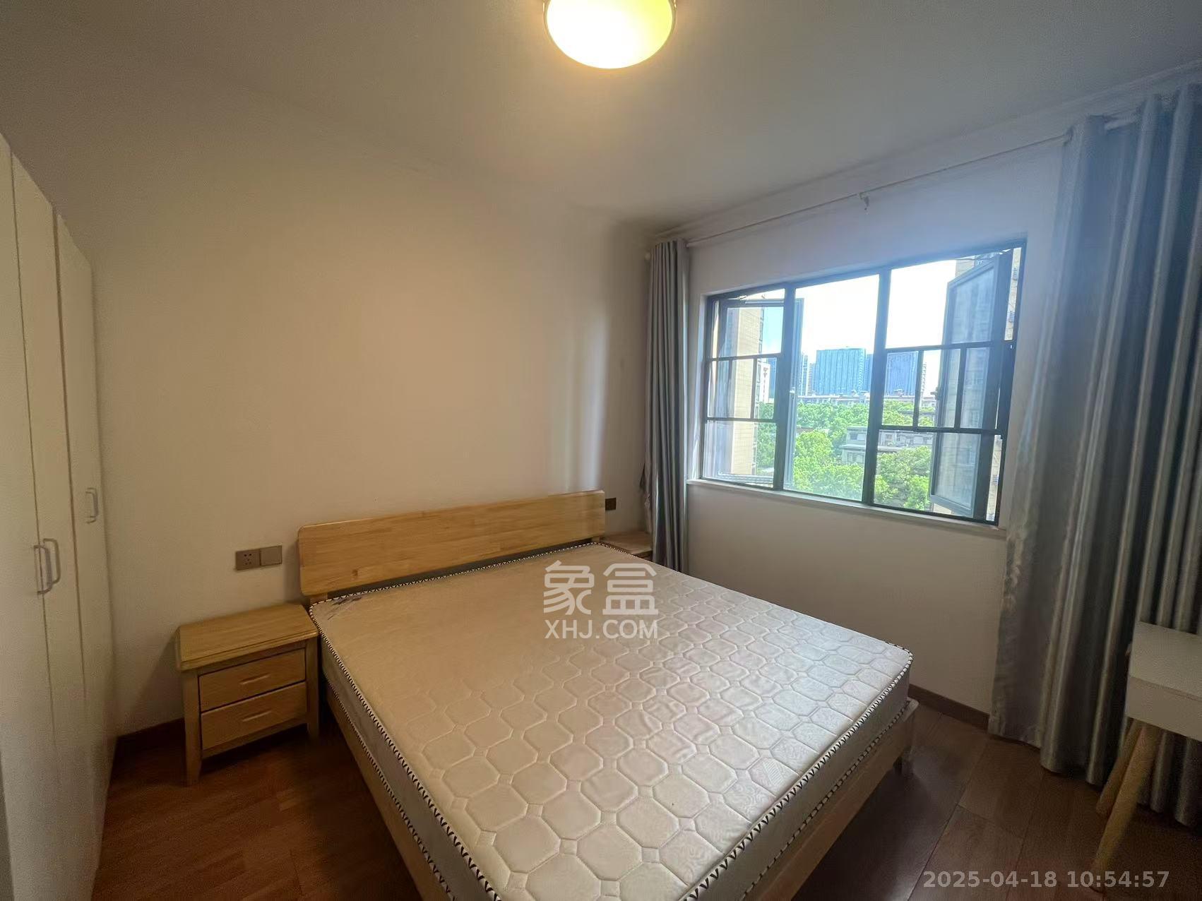 荣盛花语书苑 3室2厅1卫 3000.0元/月 荣盛花语书苑 3室2厅1卫 3000.0元/月室内图