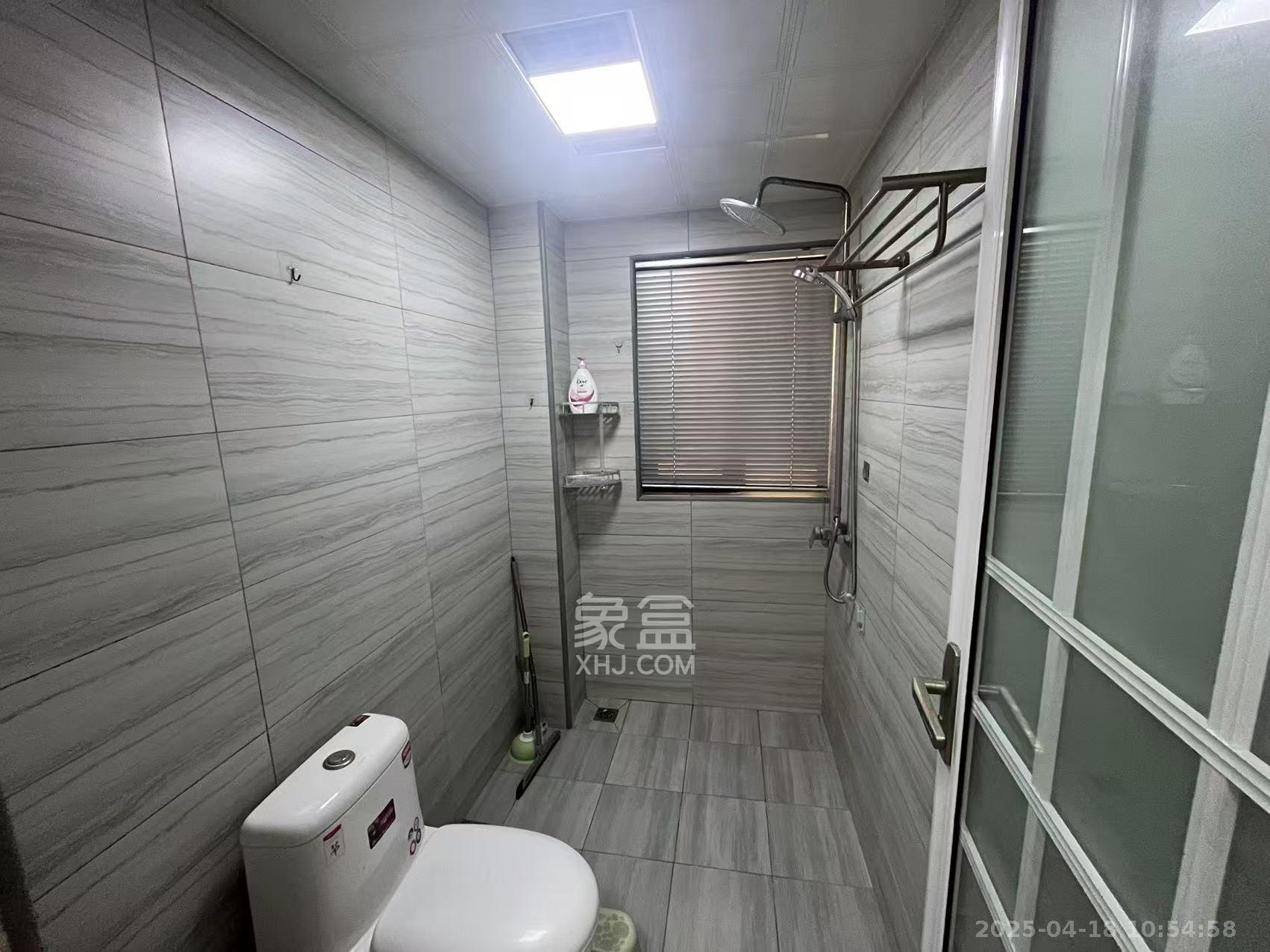 荣盛花语书苑 3室2厅1卫 3000.0元/月 荣盛花语书苑 3室2厅1卫 3000.0元/月室内图