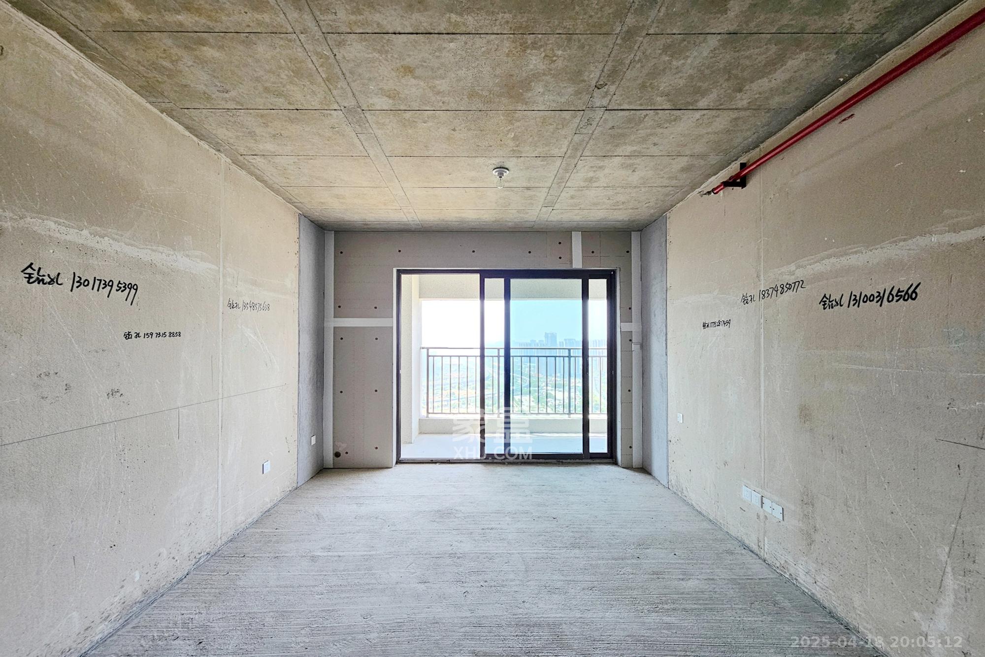 阳光城尚东湾嘉林苑 3室2厅1卫 81.0万 阳光城尚东湾嘉林苑 3室2厅1卫 81.0万客厅