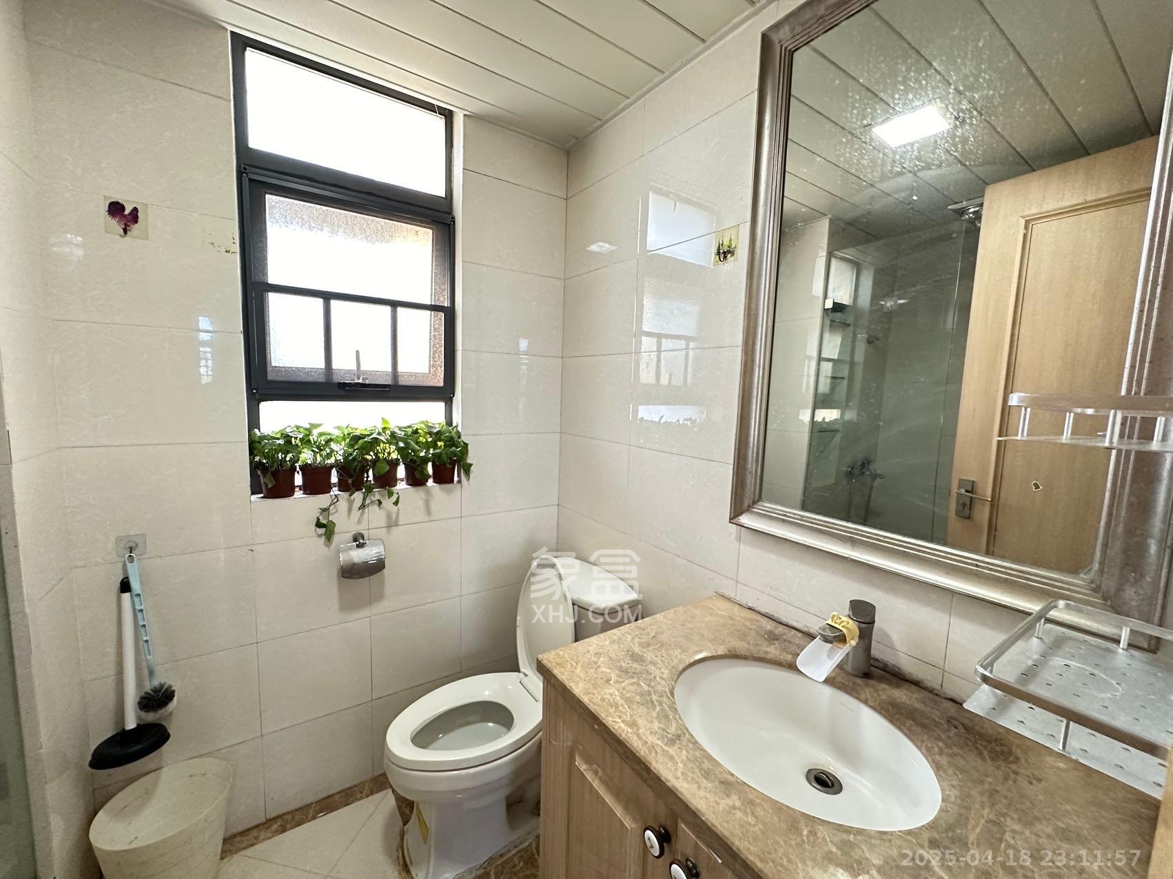 佳兆业时代广场 3室2厅2卫 2800.0元/月 佳兆业时代广场 3室2厅2卫 2800.0元/月室内图