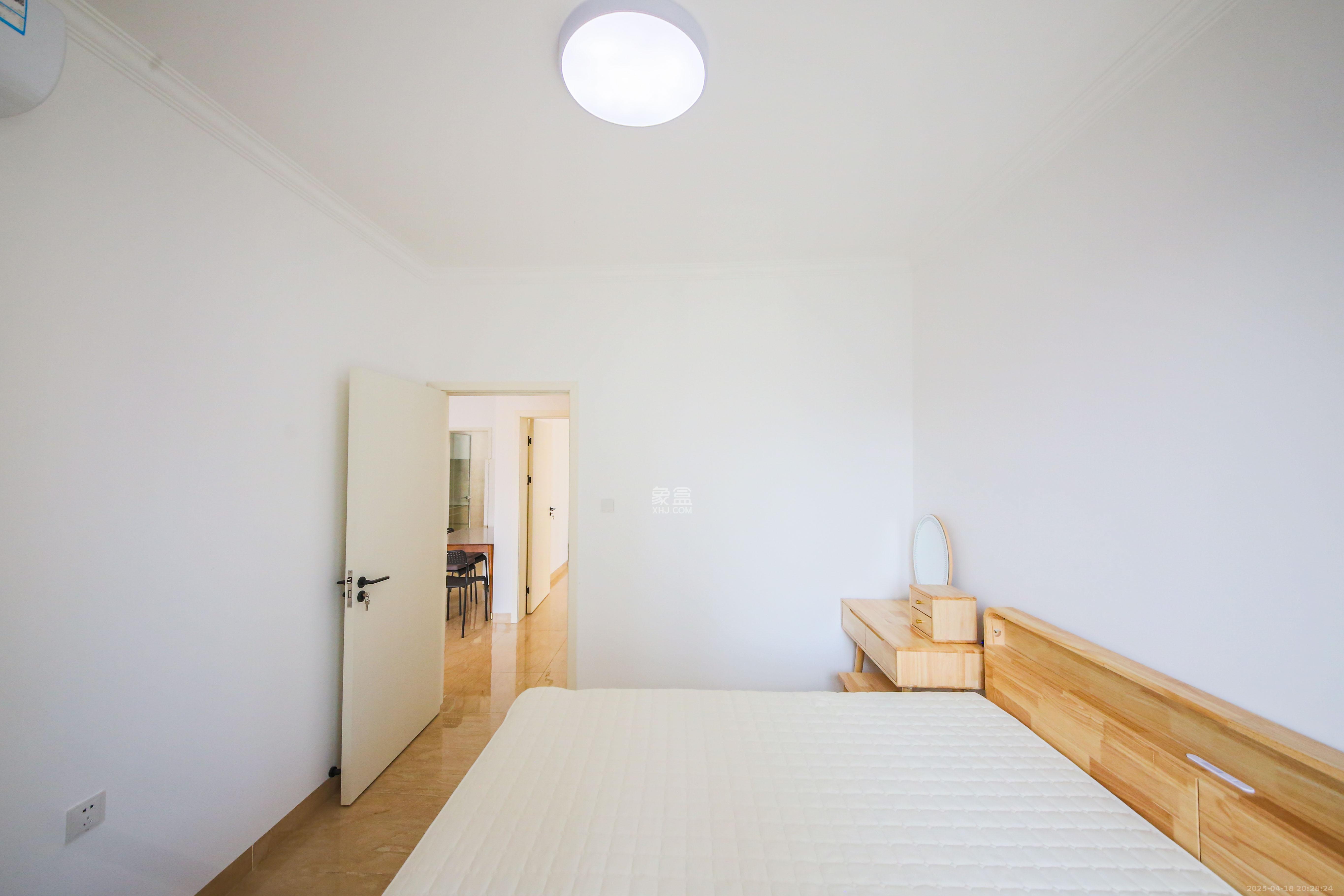 中建钰和城  2室2厅1卫   110.00万卧室