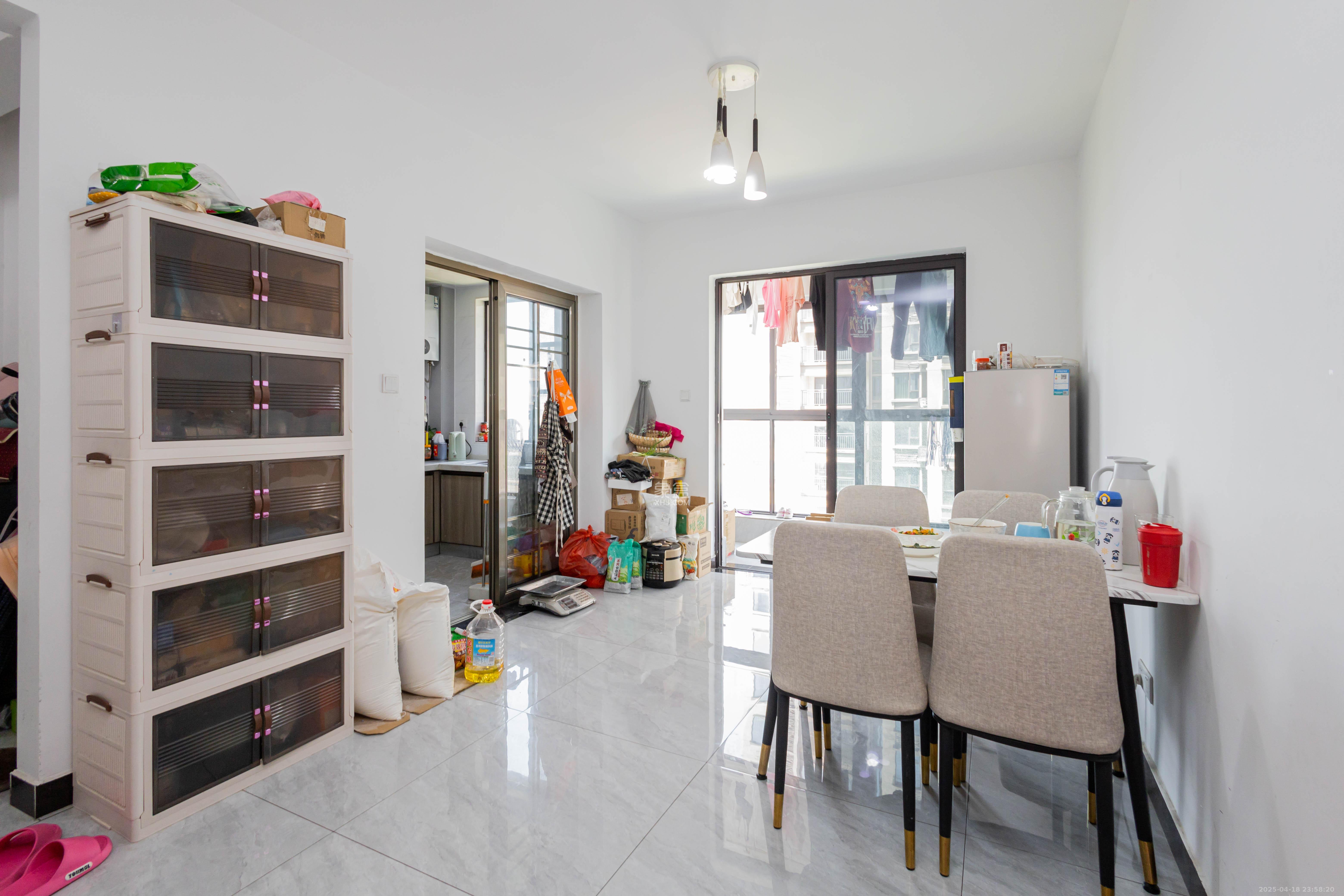 金广星苑  3室2厅2卫    68.8万 金广星苑  3室2厅2卫    68.8万客厅