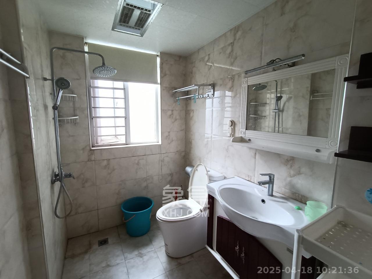 泊爱蓝湾 3室2厅2卫 3000.0元/月 泊爱蓝湾 3室2厅2卫 3000.0元/月室内图