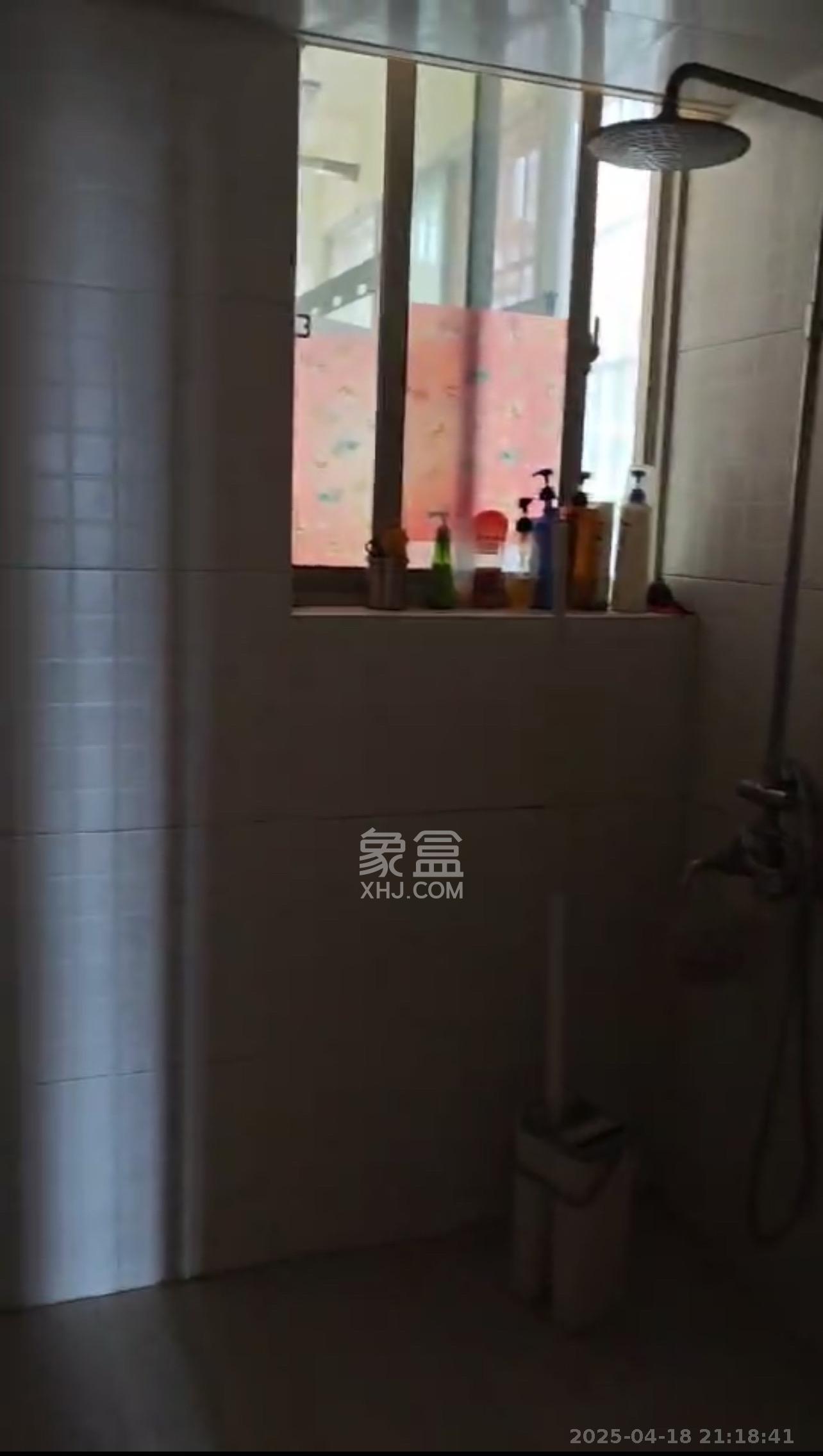 白沙湾嘉园 4室2厅1卫 2800.0元/月 白沙湾嘉园 4室2厅1卫 2800.0元/月室内图