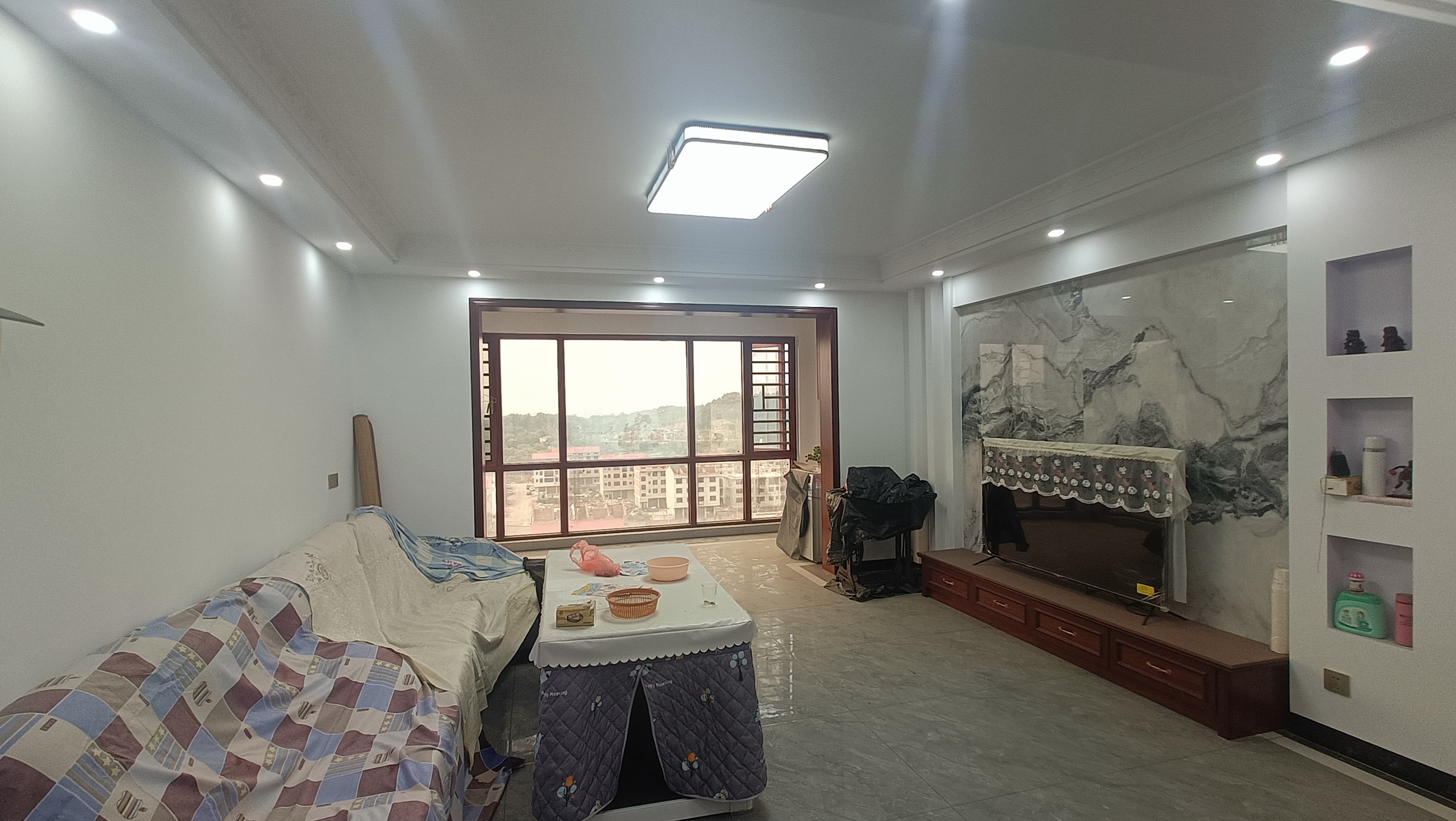 一六九.星城 3室2厅2卫 1800.0元/月 一六九.星城 3室2厅2卫 1800.0元/月室内图