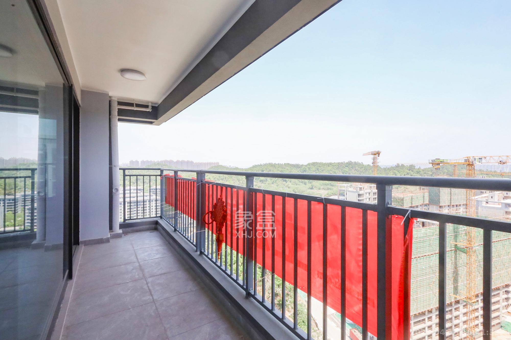 万科森林公园 4室2厅2卫 238.0万 万科森林公园 4室2厅2卫 238.0万阳台