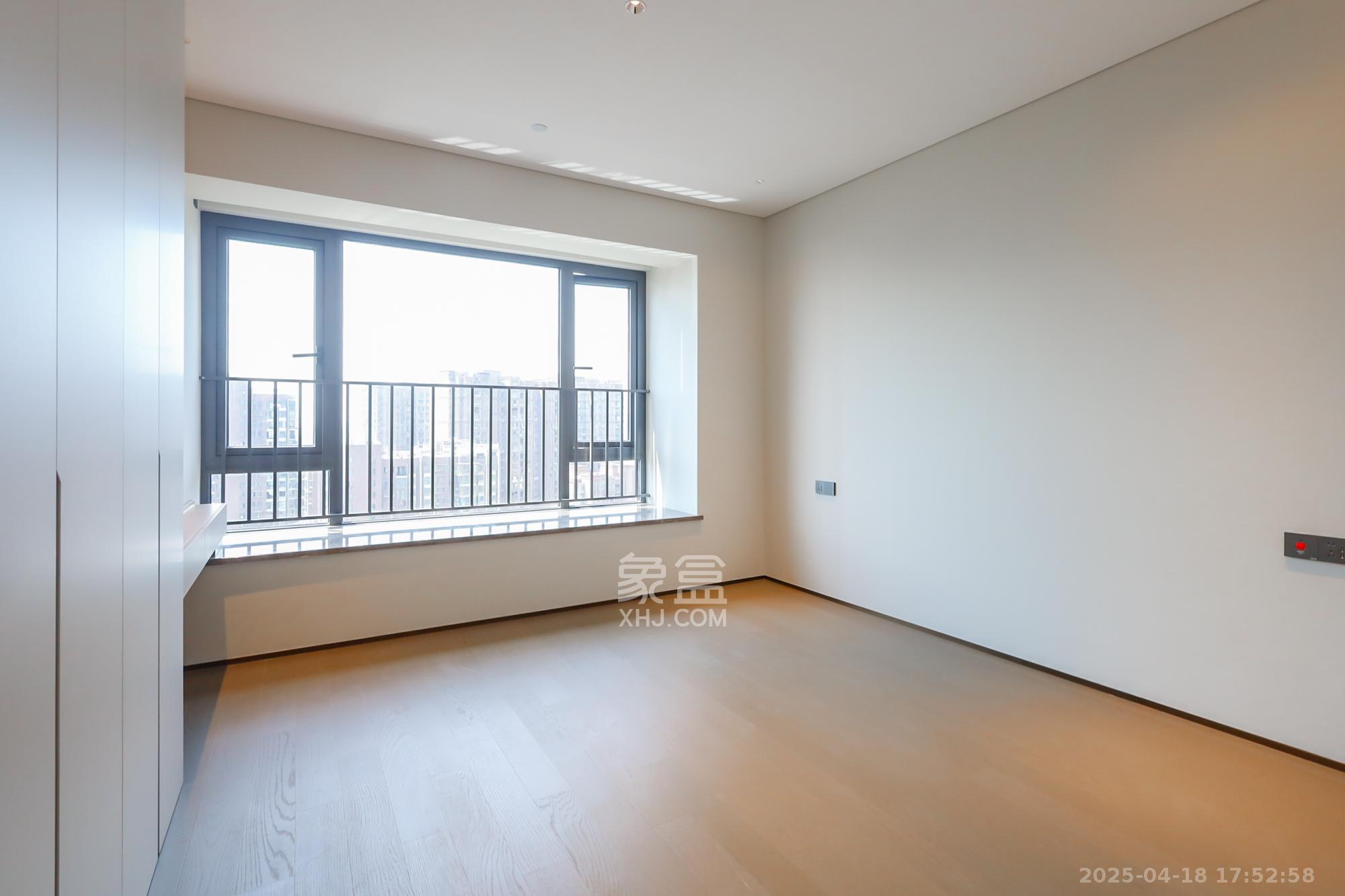 长沙悦府(华润万象城)  4室2厅3卫    618.0万 长沙悦府(华润万象城)  4室2厅3卫    618.0万卧室