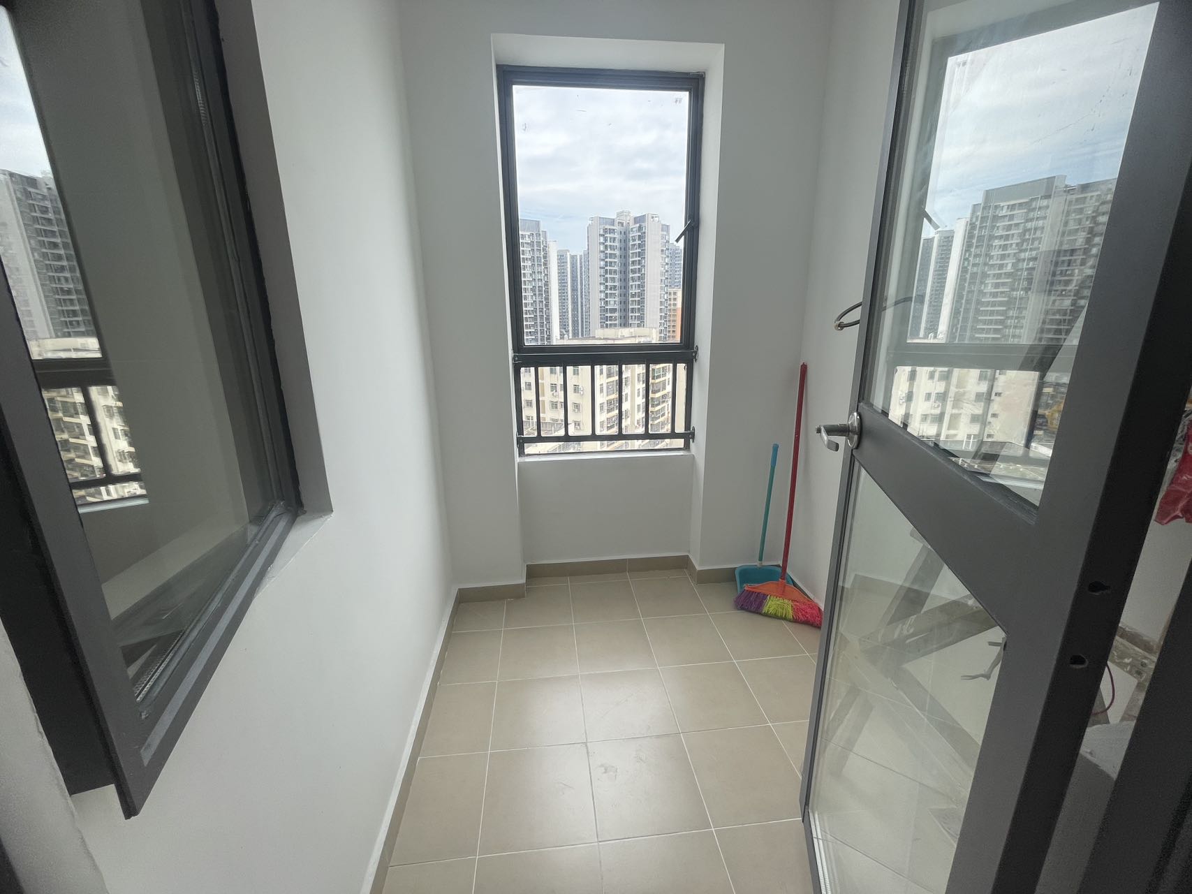 中交.博巷雅苑 1室0厅0卫 125.0万 中交.博巷雅苑 1室0厅0卫 125.0万客厅