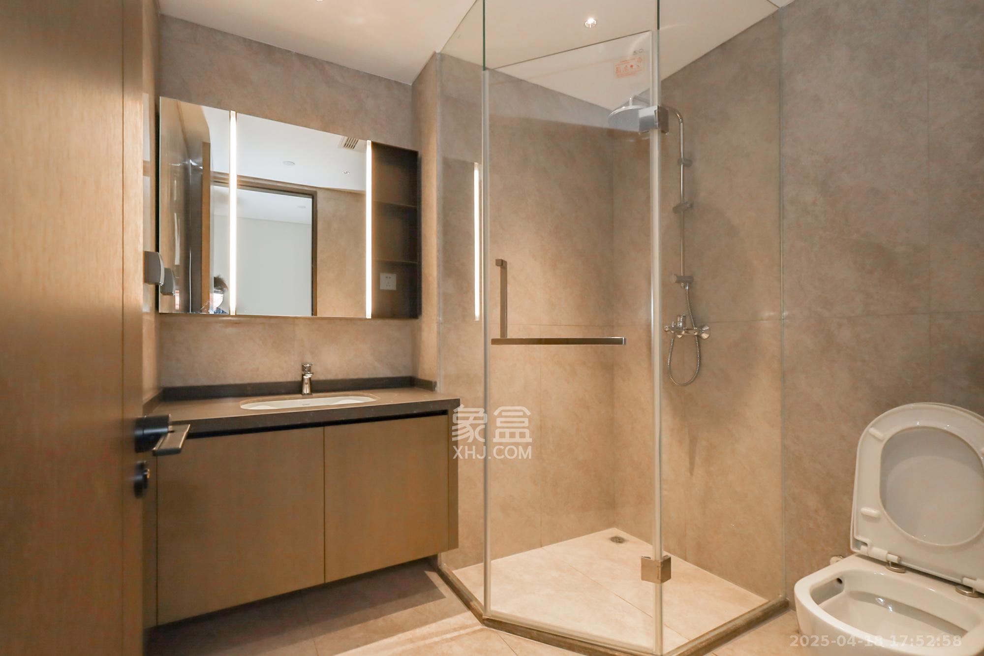 长沙悦府(华润万象城)  4室2厅3卫    618.0万 长沙悦府(华润万象城)  4室2厅3卫    618.0万卫生间