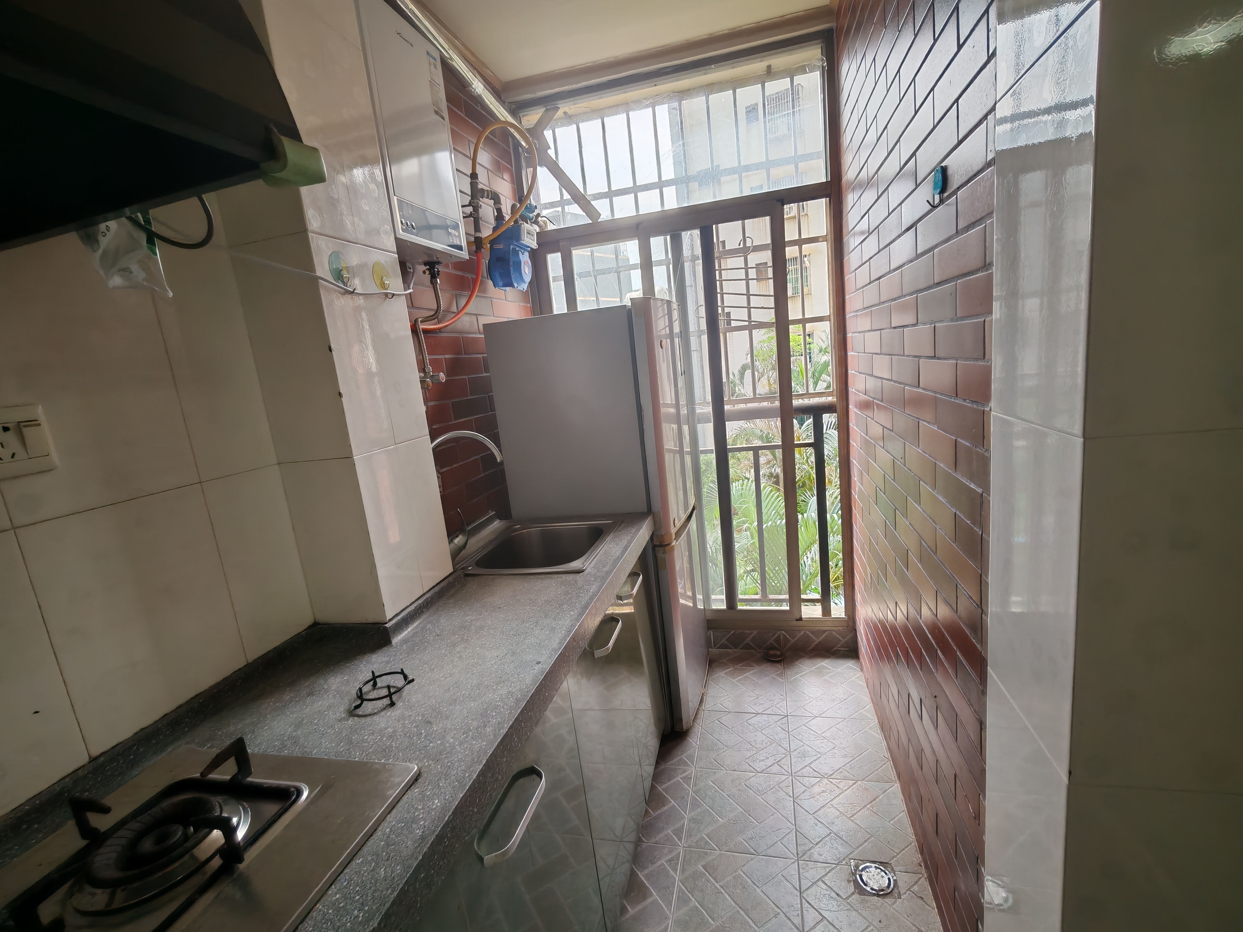 四季华庭龙城  1室1厅1卫    1500.0元/月室内图