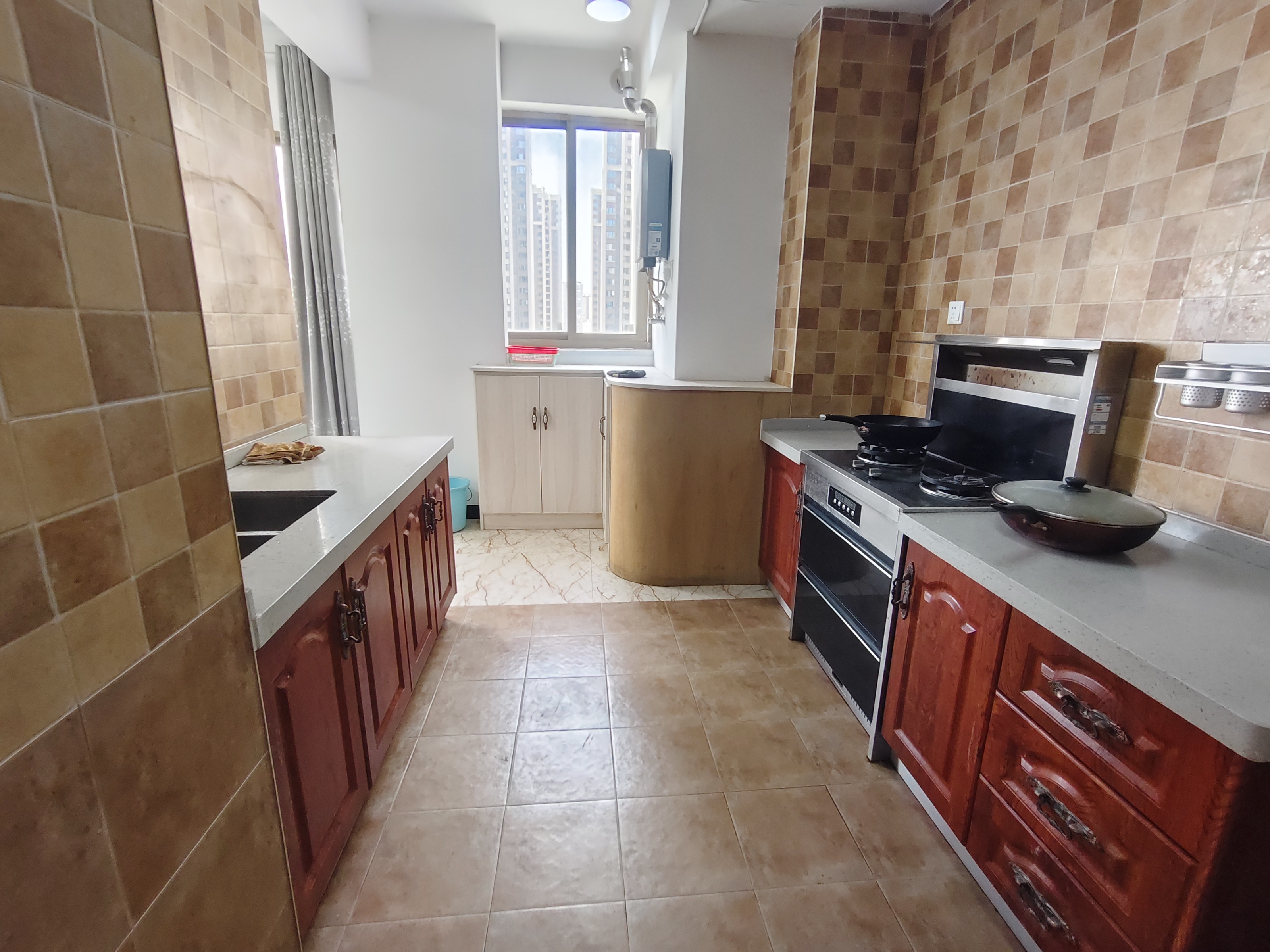 锦绣香江(湖湘文化城) 4室2厅2卫 56.0万 锦绣香江(湖湘文化城) 4室2厅2卫 56.0万室内图