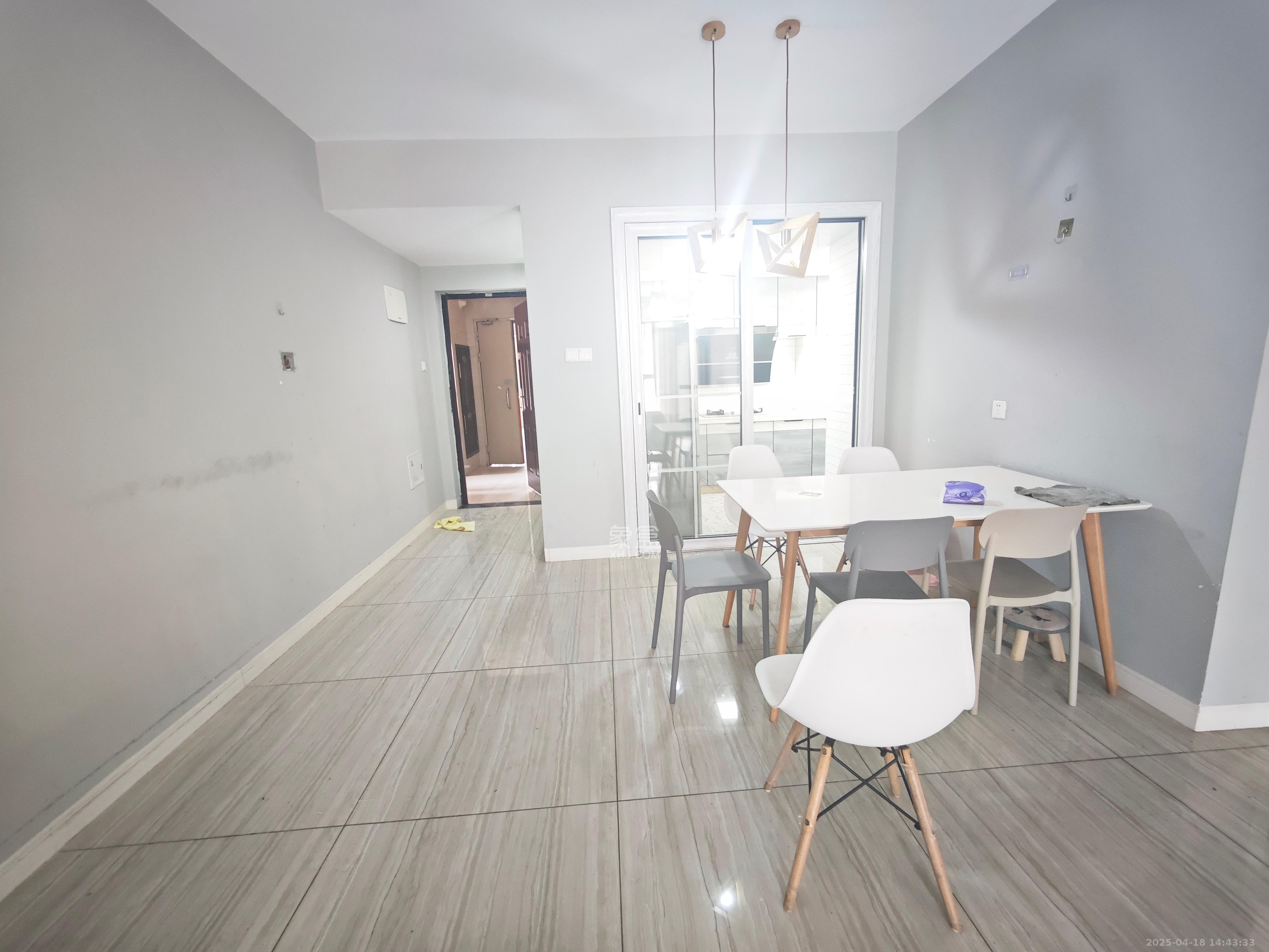 华润凤凰城三期 3室2厅1卫 2200.0元/月 华润凤凰城三期 3室2厅1卫 2200.0元/月室内图