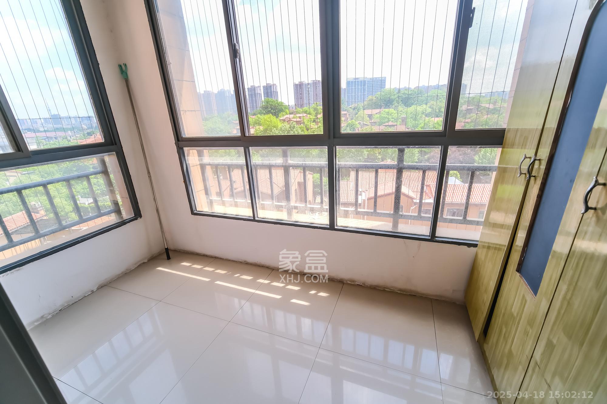 好望谷  2室2厅1卫   42.00万阳台