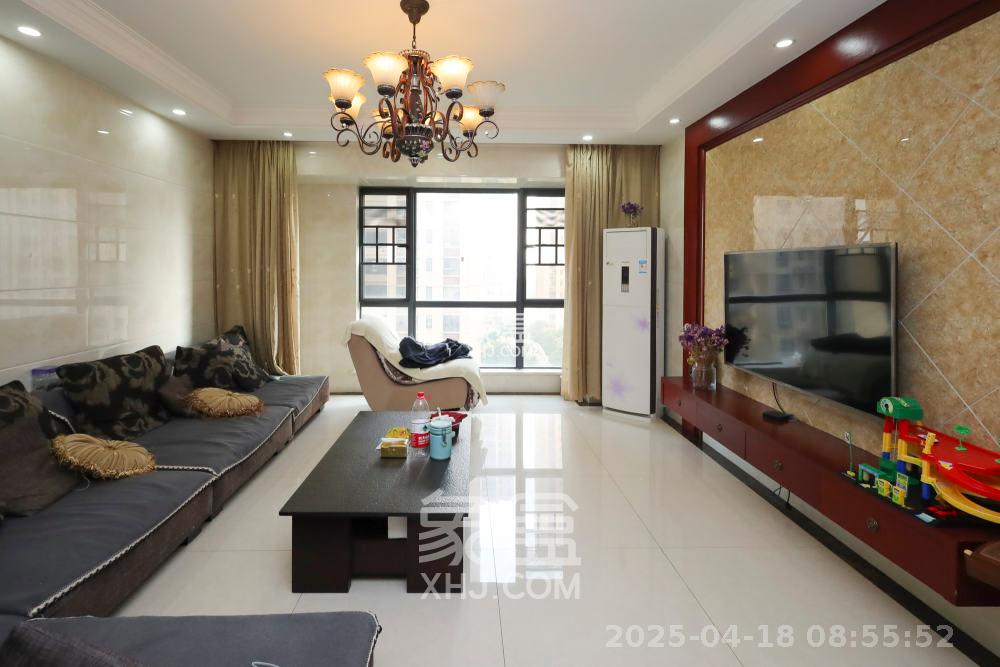 兰亭都荟(璟峰苑) 4室2厅2卫 3700.0元/月 兰亭都荟(璟峰苑) 4室2厅2卫 3700.0元/月室内图