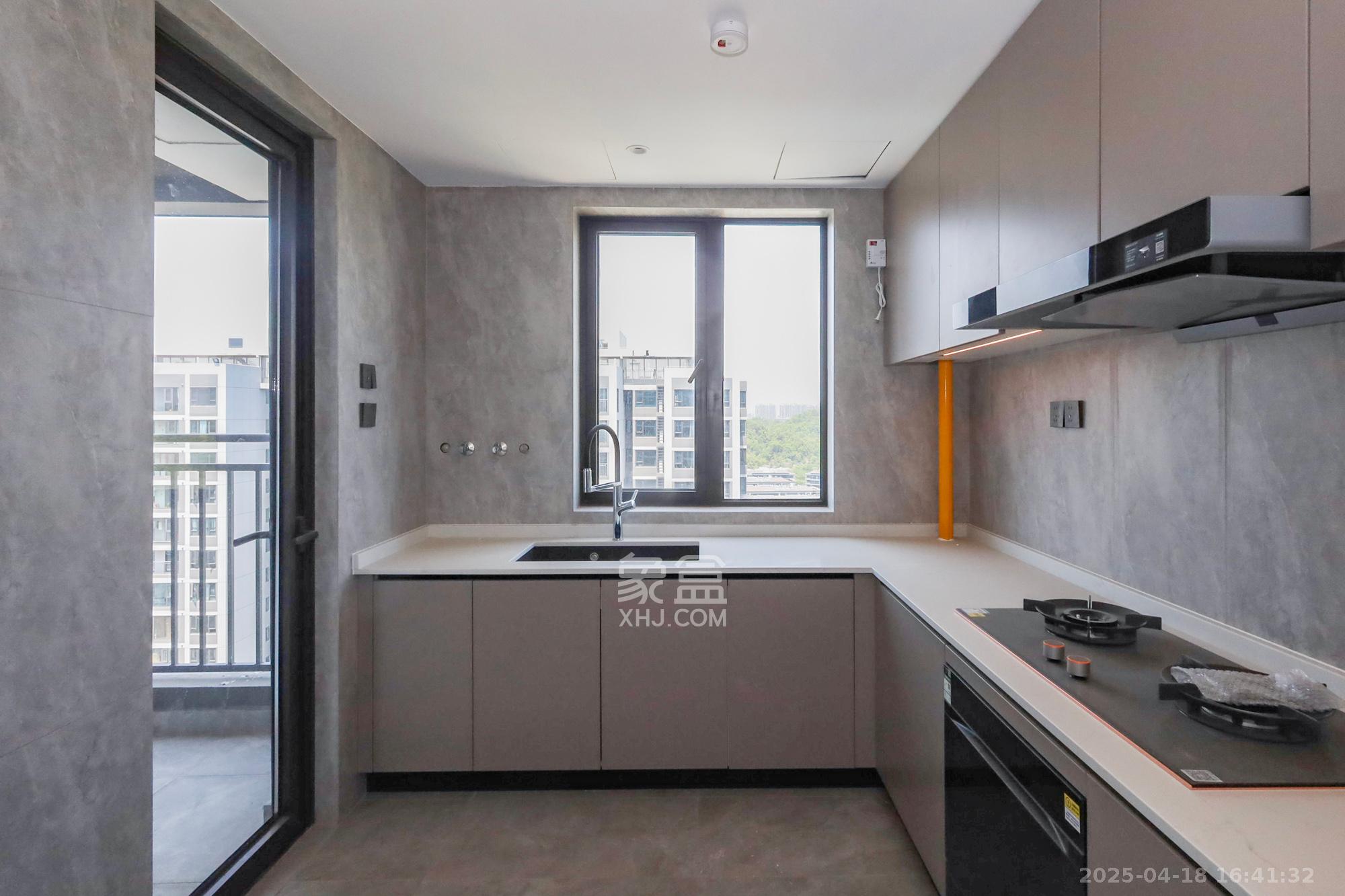 万科森林公园 4室2厅2卫 238.0万 万科森林公园 4室2厅2卫 238.0万厨房