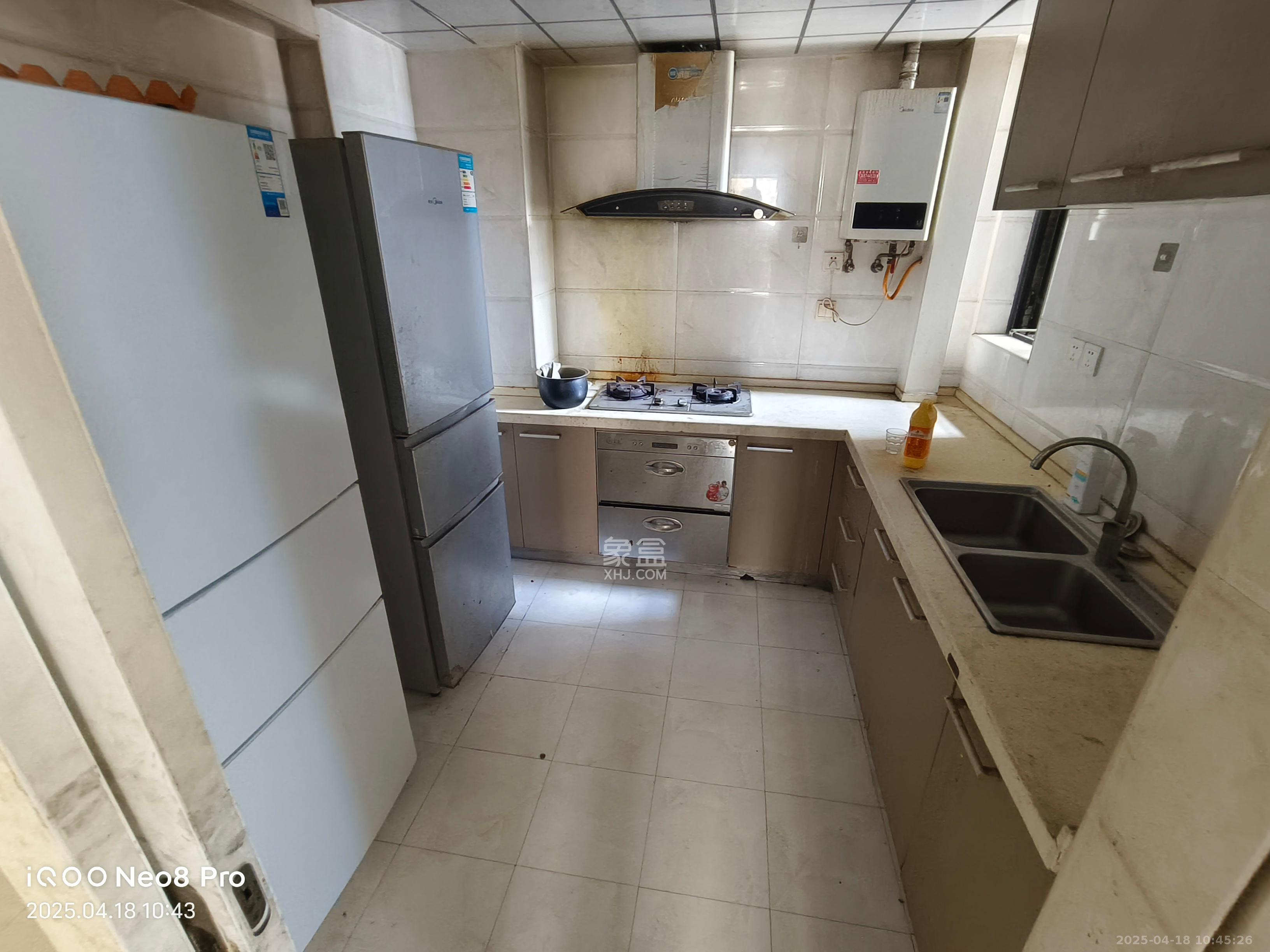 尚都花园城 3室2厅1卫 2100.0元/月 尚都花园城 3室2厅1卫 2100.0元/月室内图