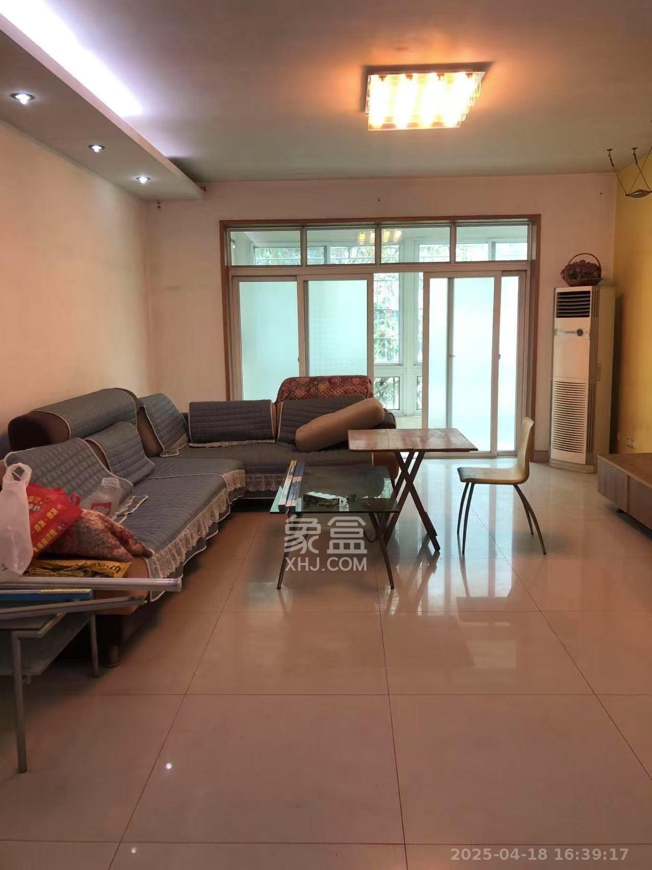 欣安小区 3室2厅1卫 1800.0元/月 欣安小区 3室2厅1卫 1800.0元/月室内图