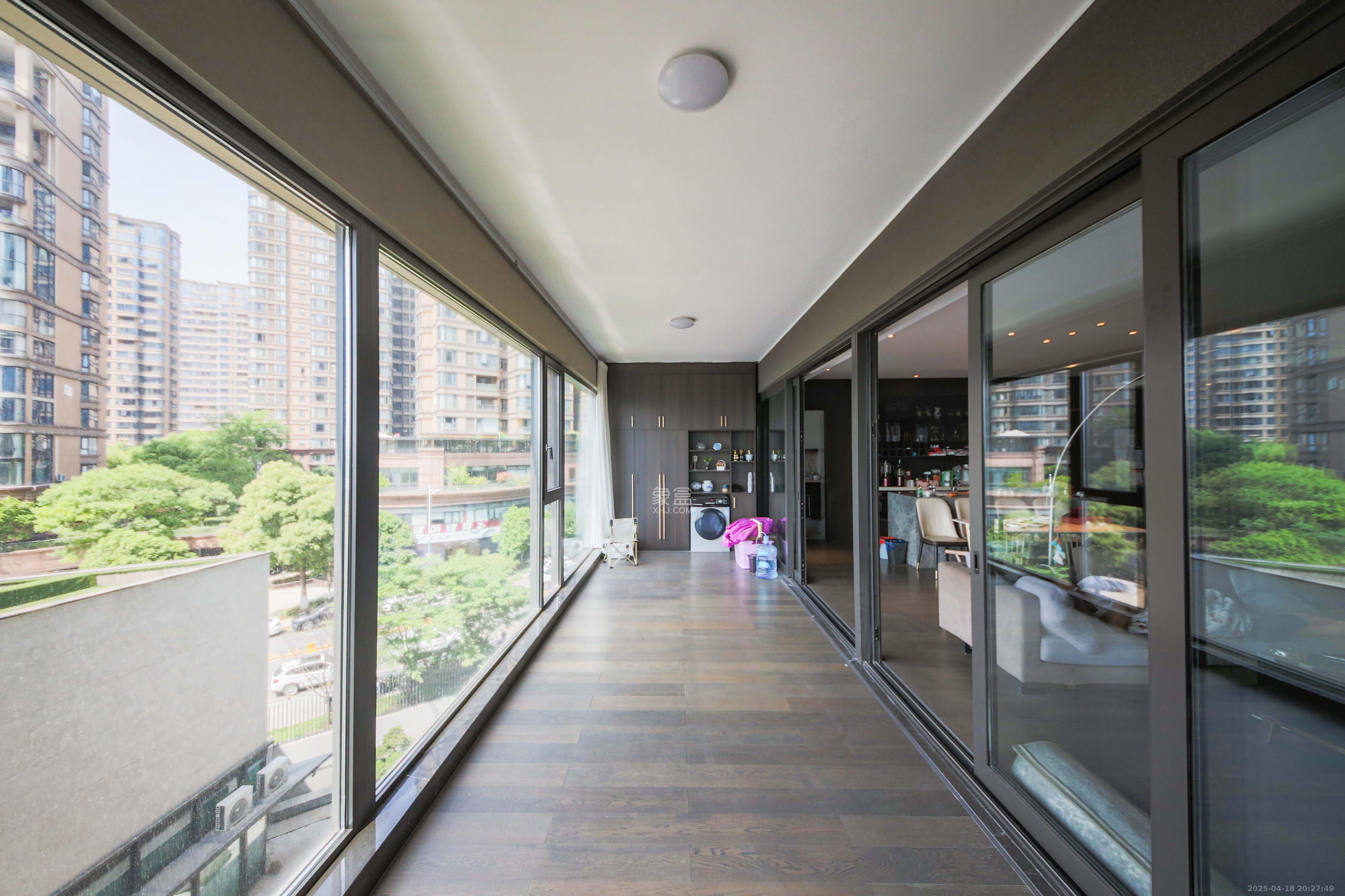 印湘江一期 6室2厅6卫 799.0万 印湘江一期 6室2厅6卫 799.0万阳台