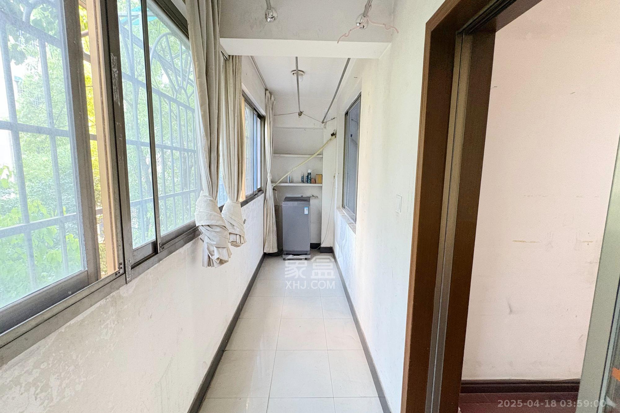 东南明苑 3室1厅1卫 72.0万 东南明苑 3室1厅1卫 72.0万阳台