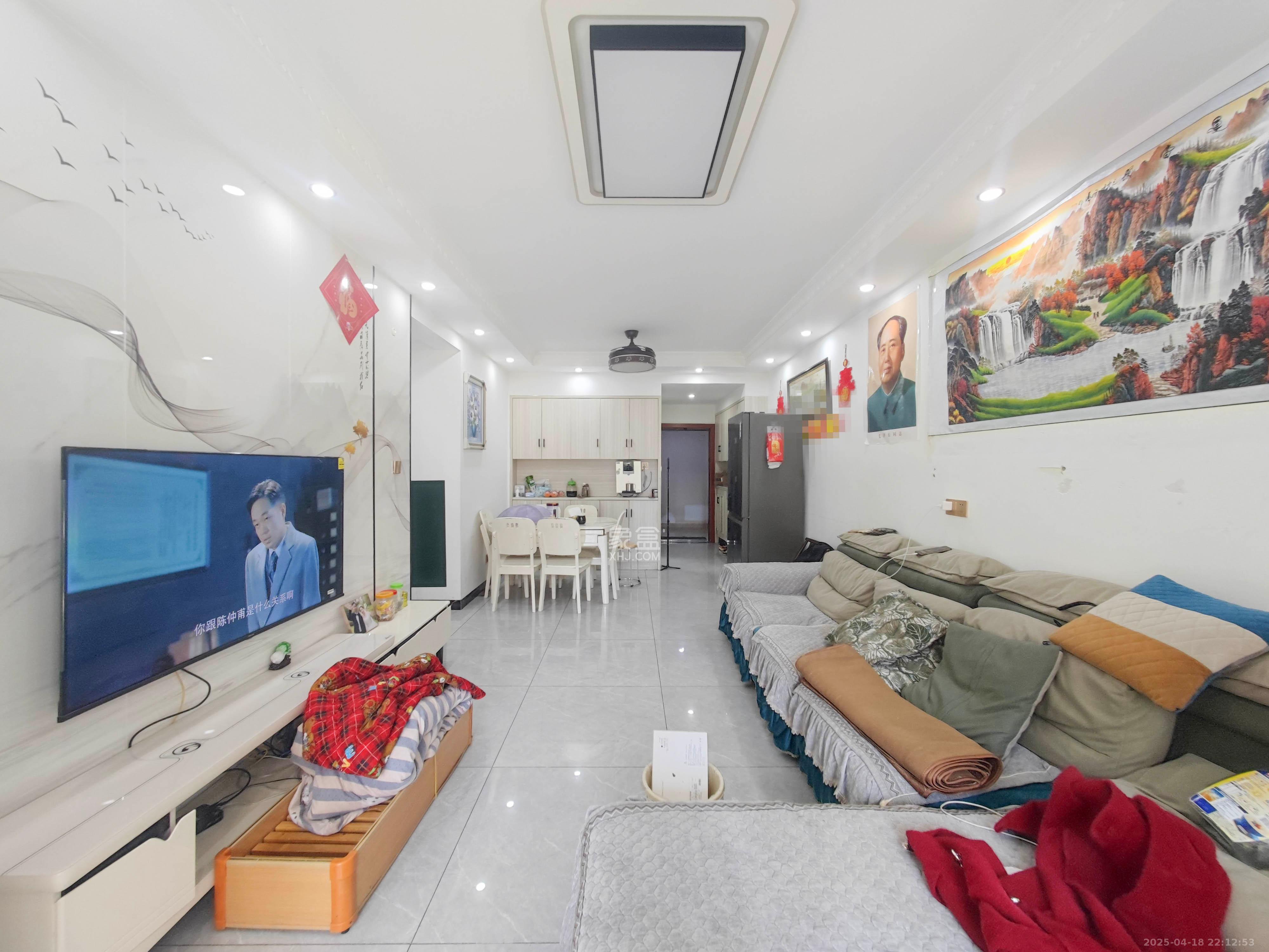 保利东郡  3室2厅2卫    101.0万 保利东郡  3室2厅2卫    101.0万客厅