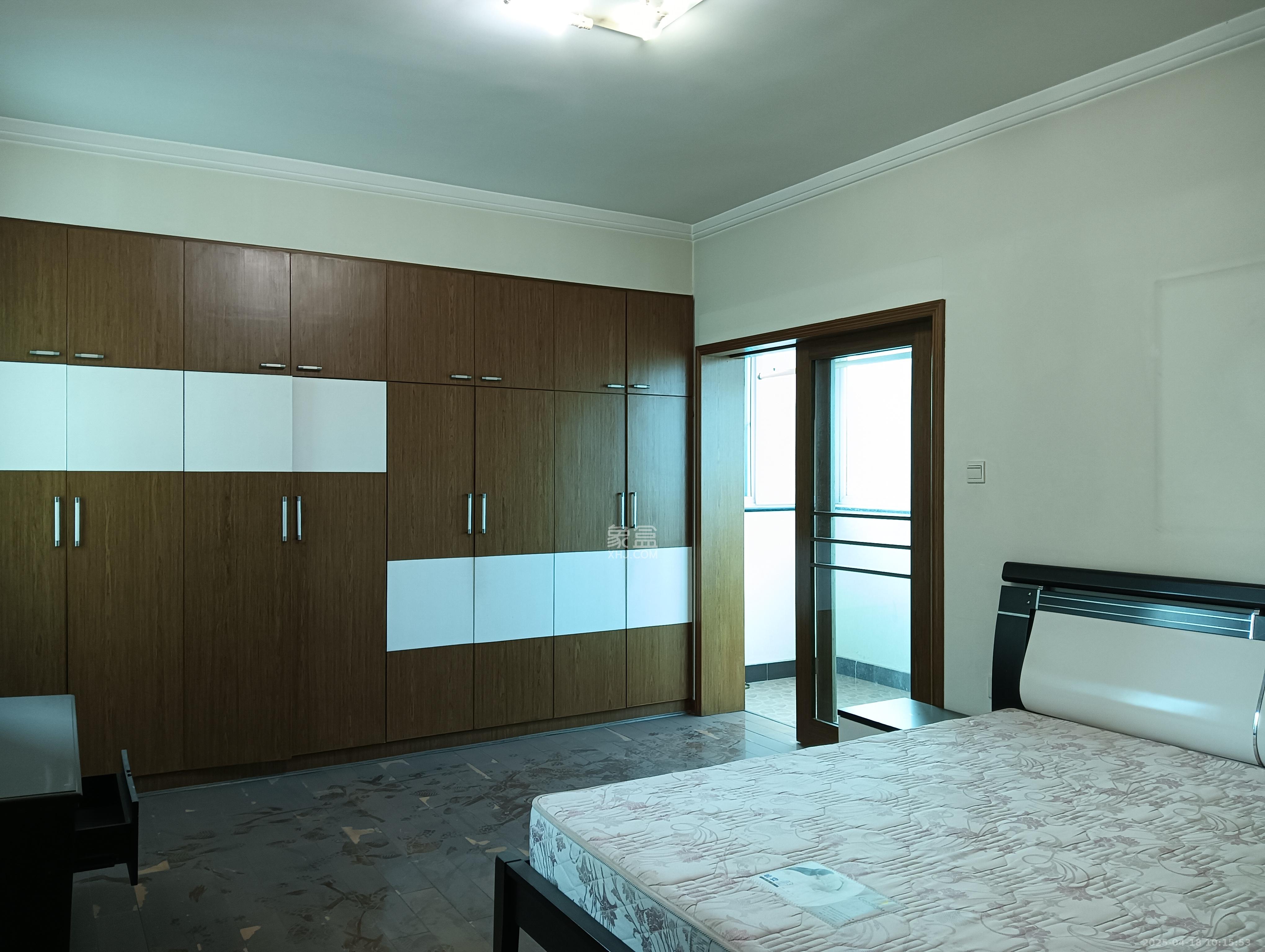 金邮小区 3室2厅2卫 3200.00元/月 金邮小区 3室2厅2卫 3200.00元/月室内图