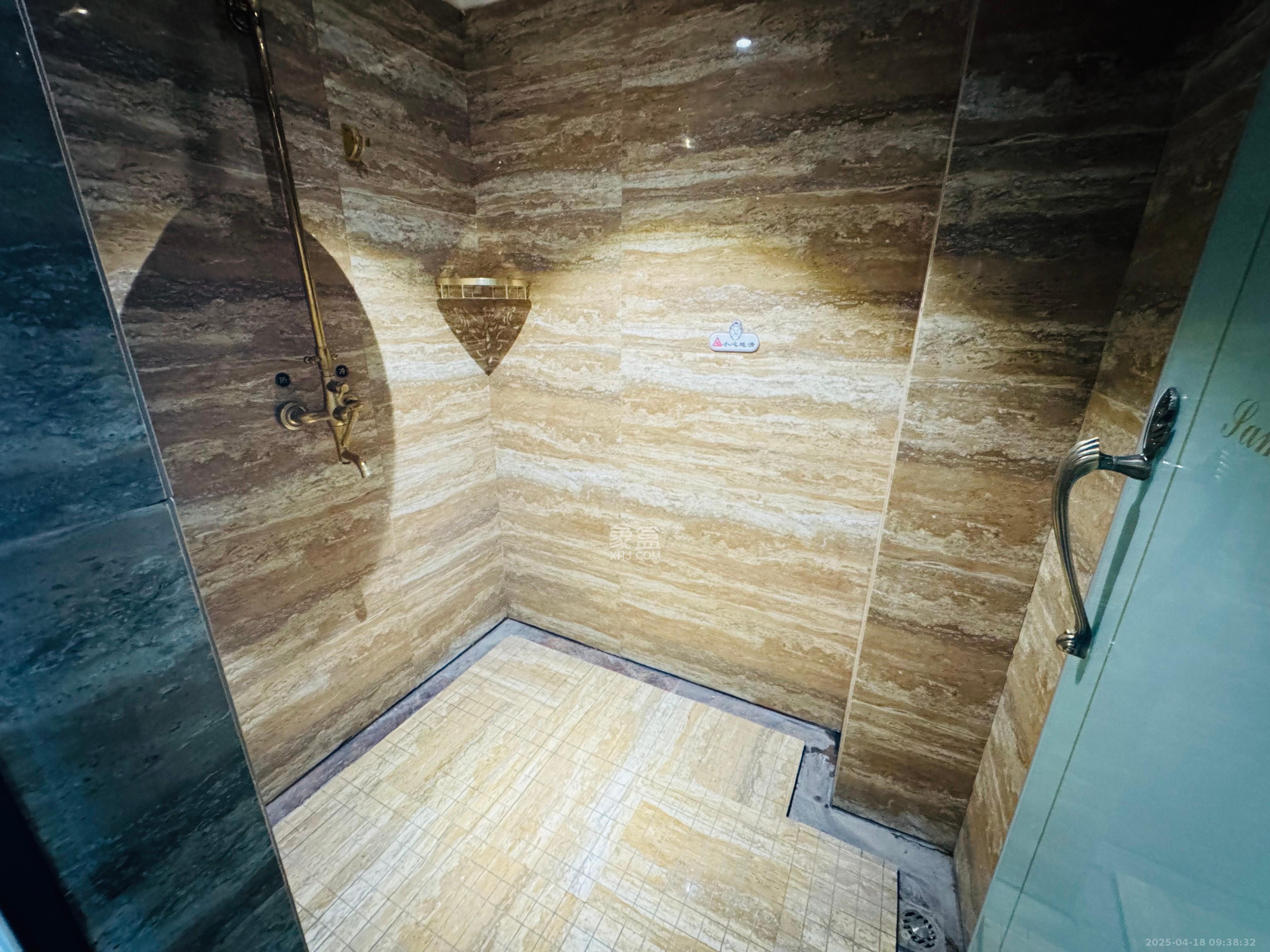 当代滨江MOMA  1室0厅1卫    1700.0元/月室内图