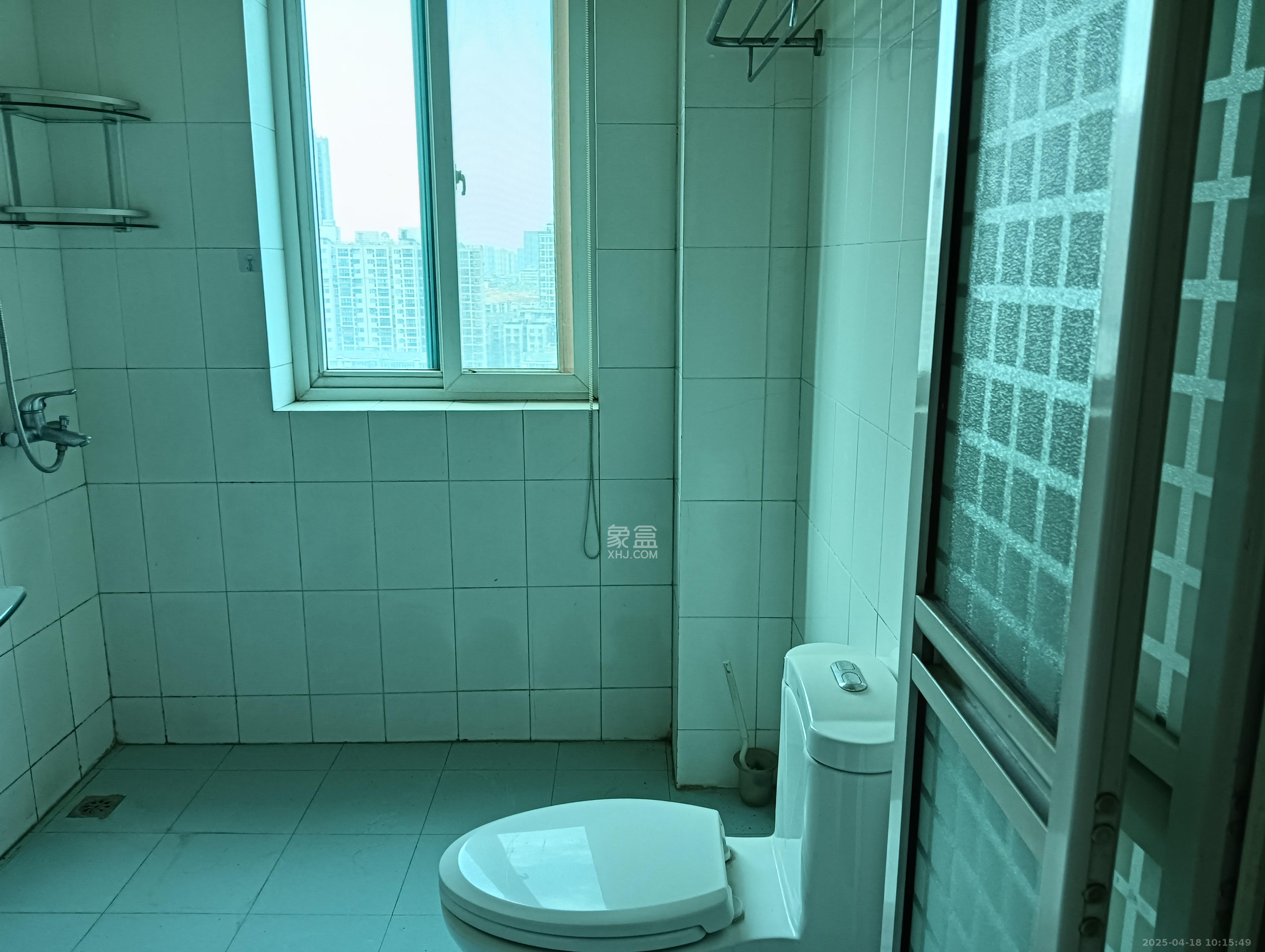 金邮小区 3室2厅2卫 3200.00元/月 金邮小区 3室2厅2卫 3200.00元/月室内图