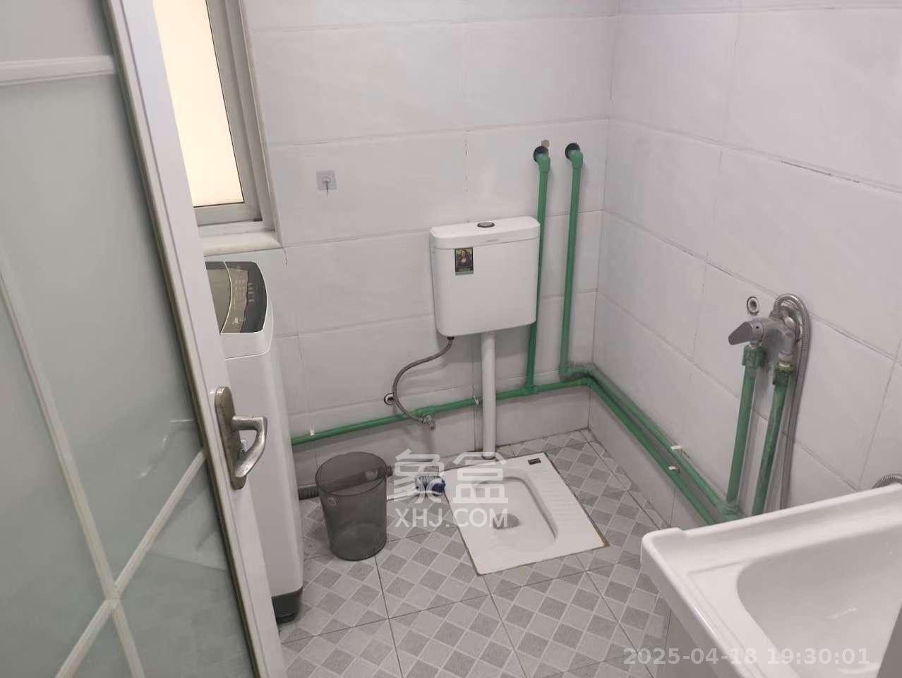 巧克力空间（建鸿达现代大厦）  2室1厅1卫   2100.00元/月室内图