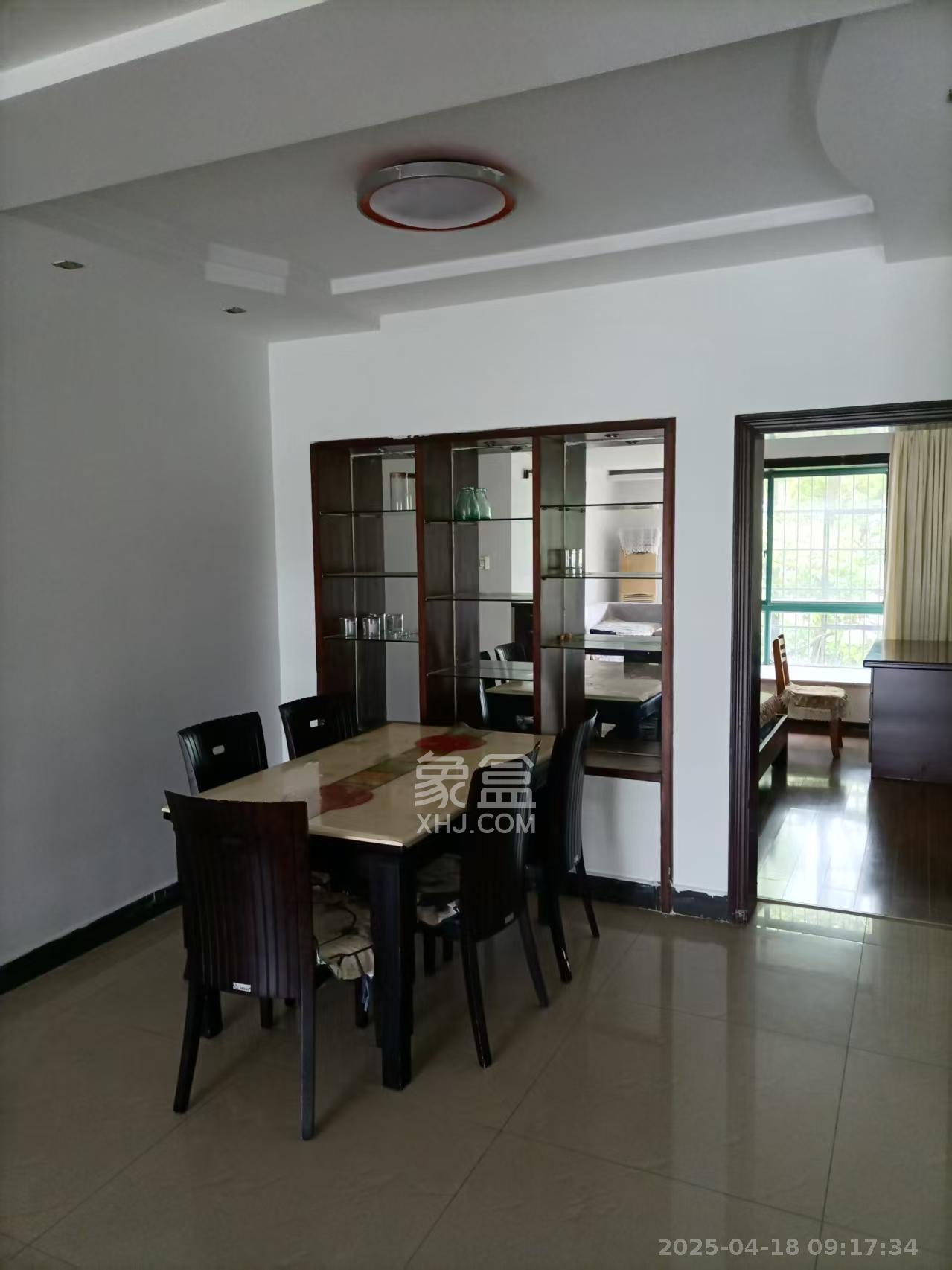 金帆江滨玫瑰园 3室2厅1卫 2500.0元/月 金帆江滨玫瑰园 3室2厅1卫 2500.0元/月室内图