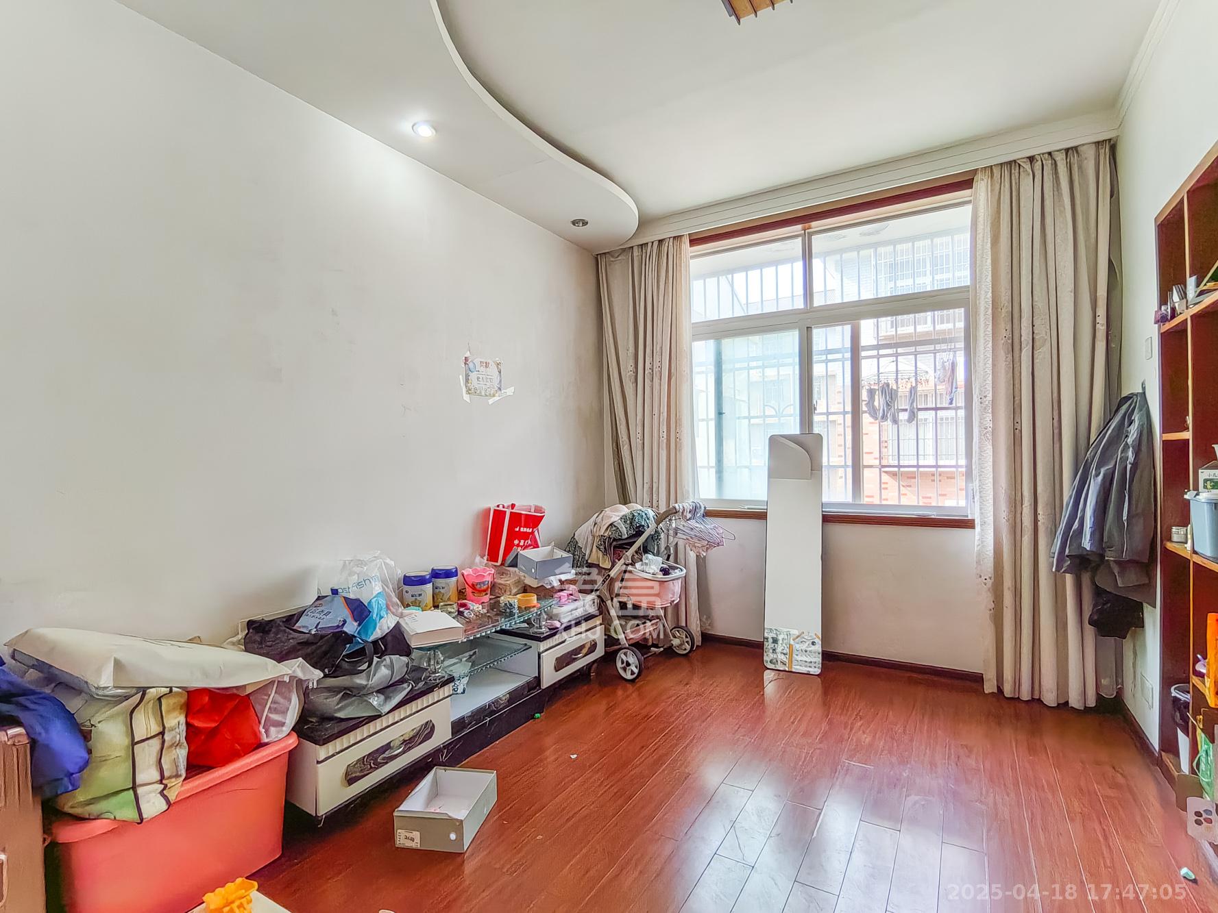 城东安置区(星城社区) 0室0厅0卫 69.8万 城东安置区(星城社区) 0室0厅0卫 69.8万卧室