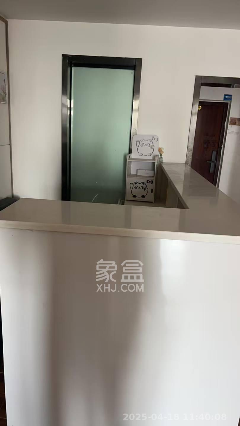奥克斯广场  7室2厅1卫    6000.0元/月室内图1