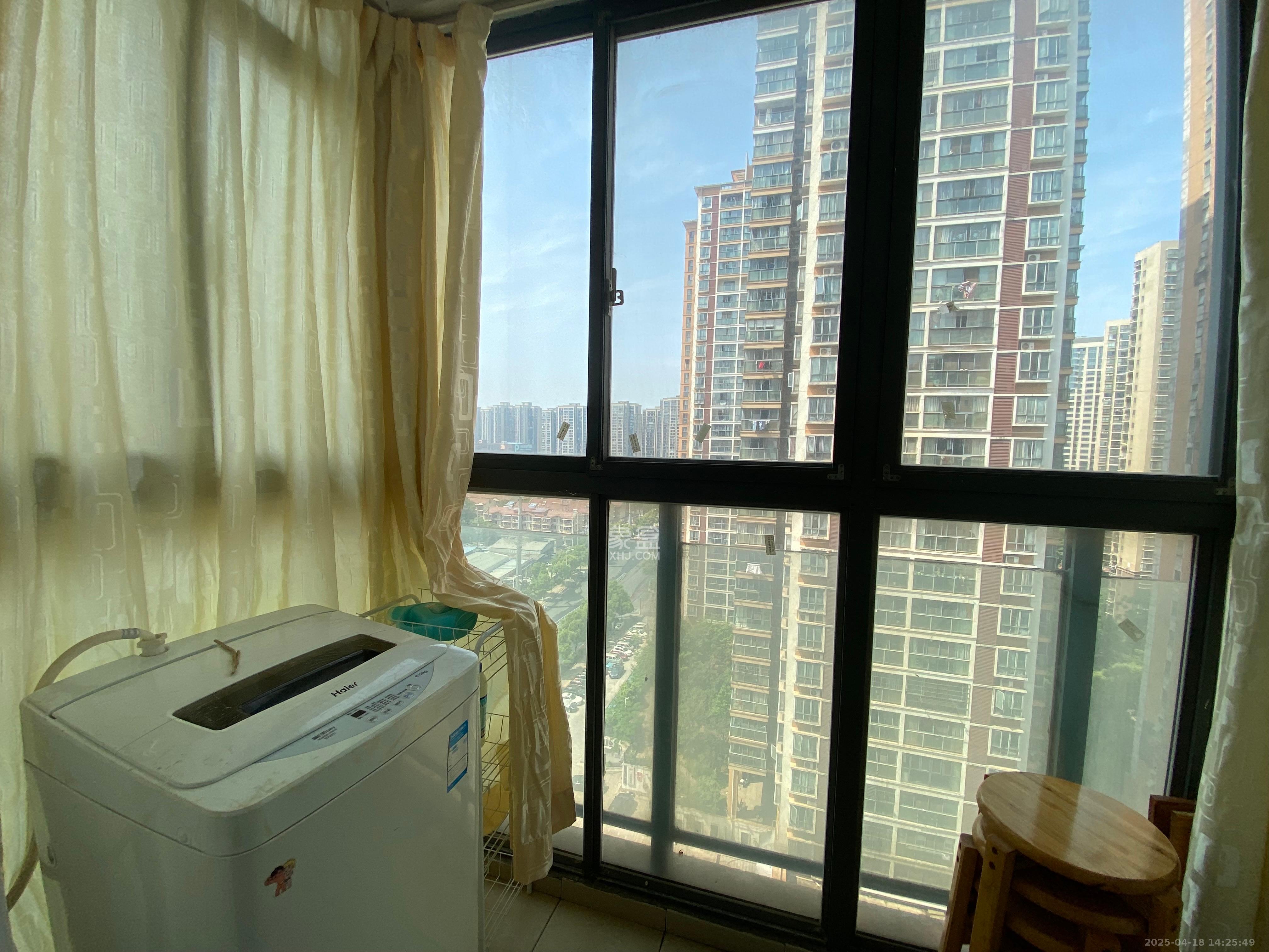 标志浪漫满屋（枫景公寓）  1室1厅1卫   1500.00元/月室内图