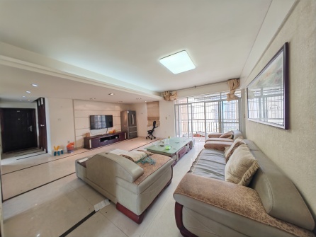 三叶铭豪  3室2厅2卫    150.0万