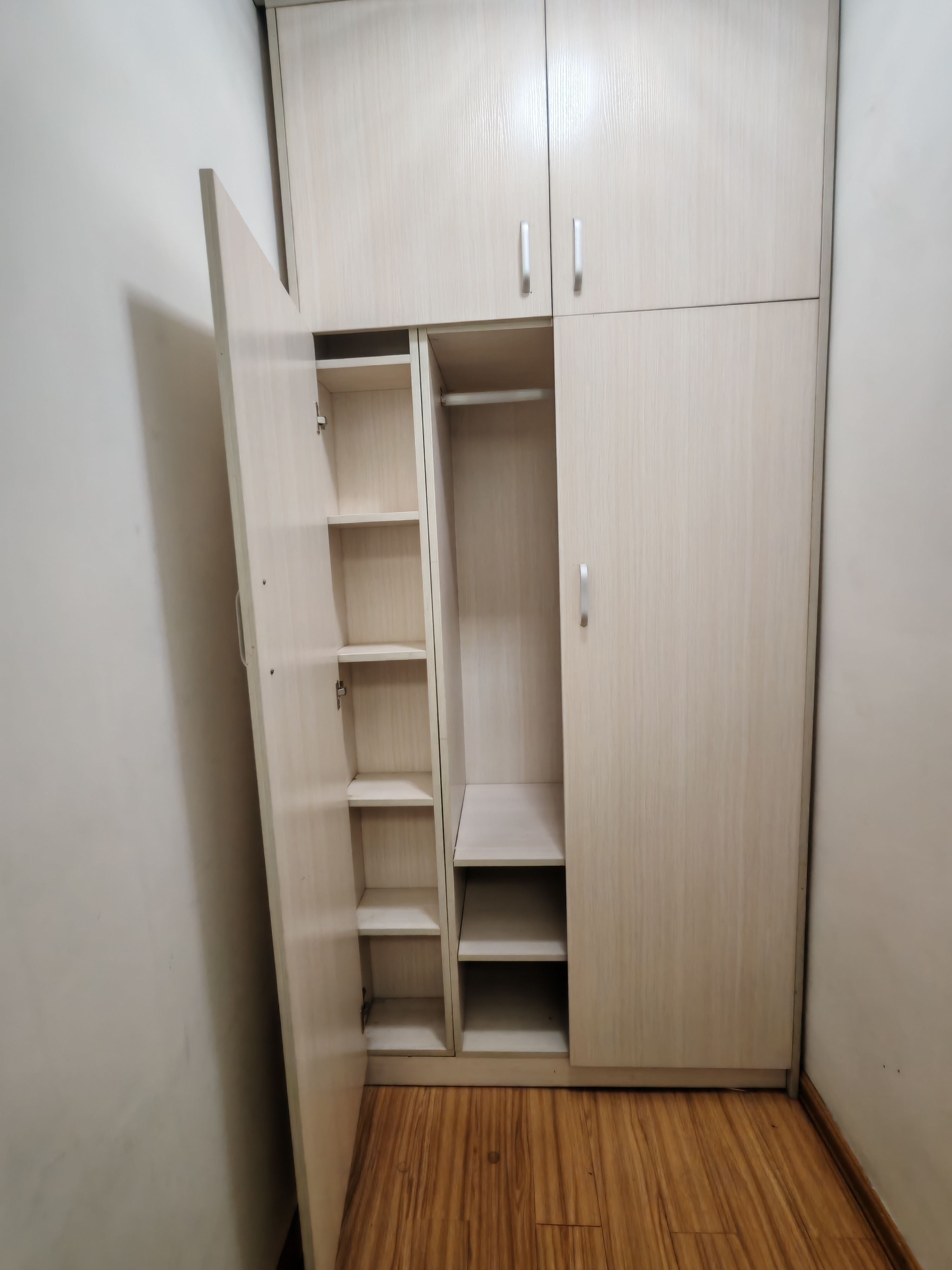 四季华庭龙城  1室1厅1卫    1500.0元/月室内图