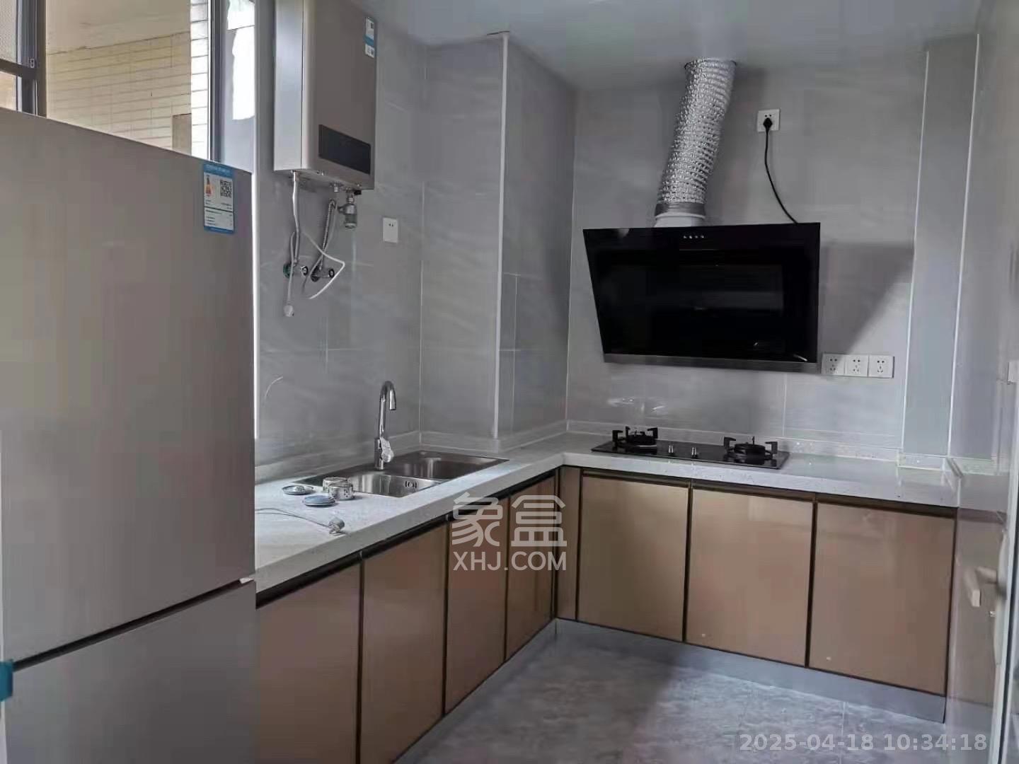 莱茵城 1室2厅1卫 2300.0元/月 莱茵城 1室2厅1卫 2300.0元/月室内图