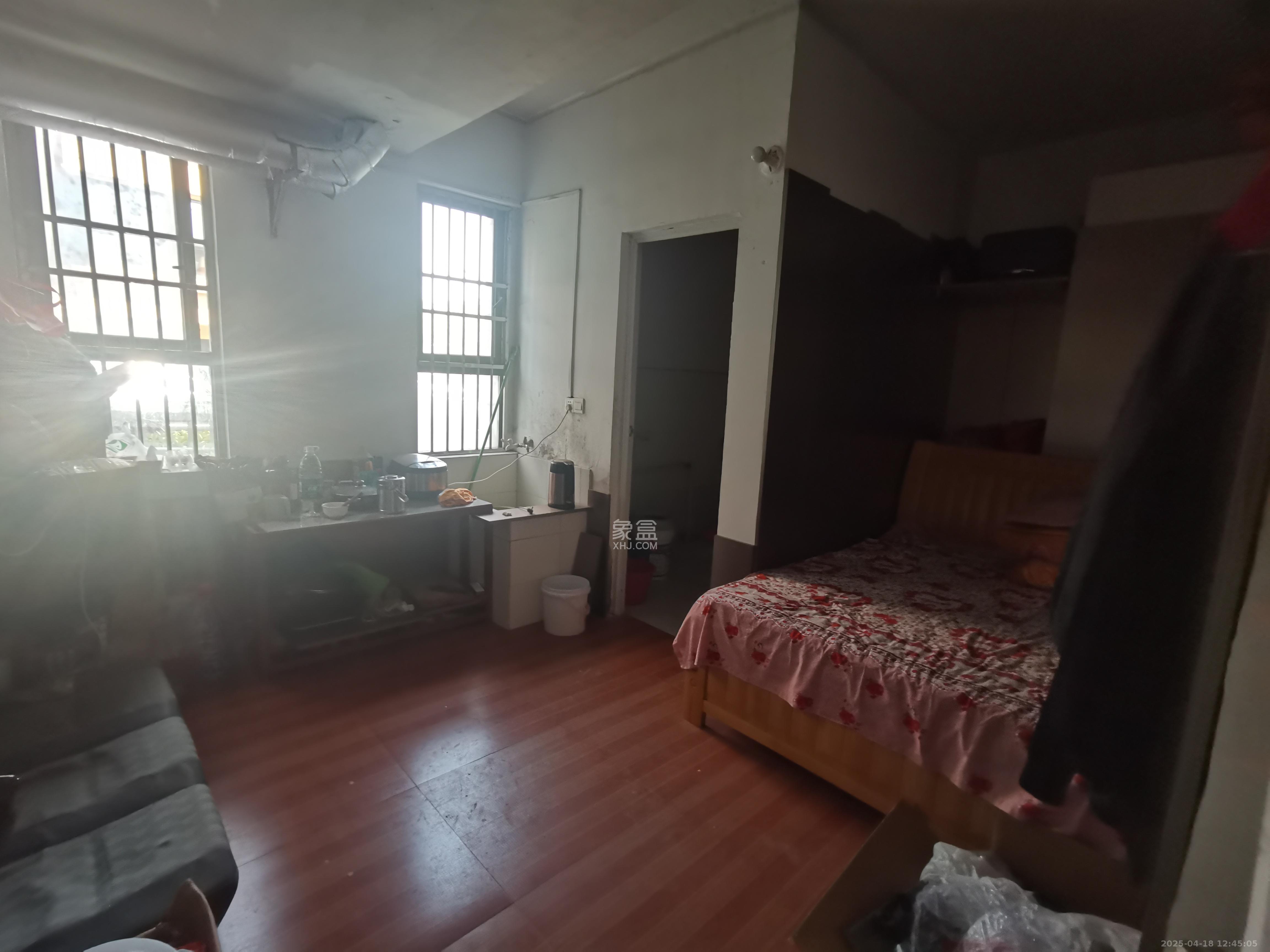 三一街区   76.79㎡     2000.00元/月室内图