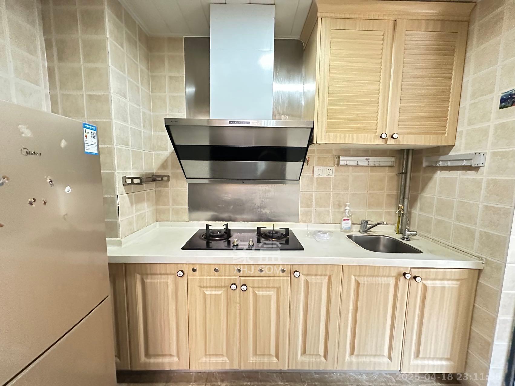 佳兆业时代广场 3室2厅2卫 2800.0元/月 佳兆业时代广场 3室2厅2卫 2800.0元/月室内图