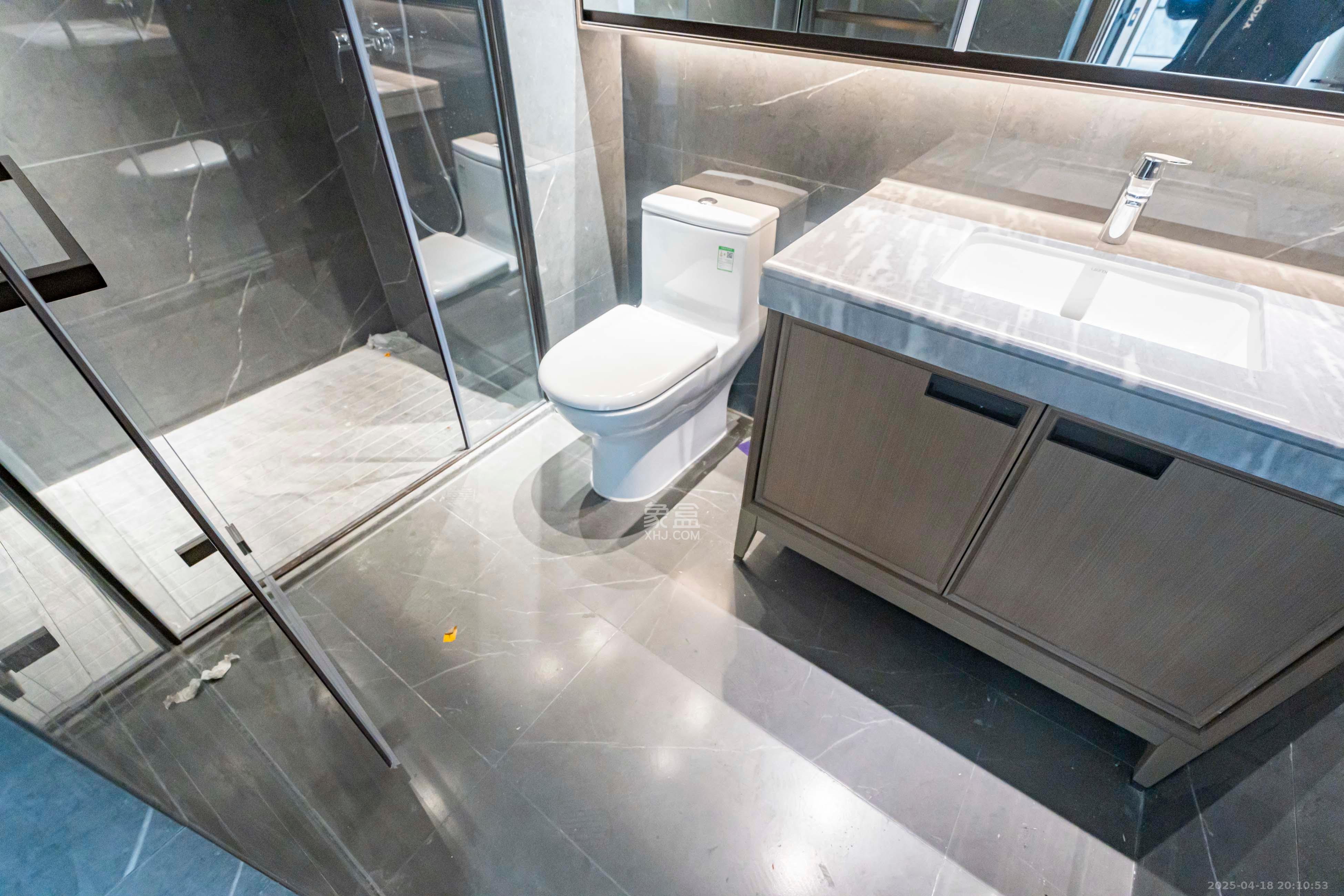 建发养云  4室2厅3卫   500.00万卫生间