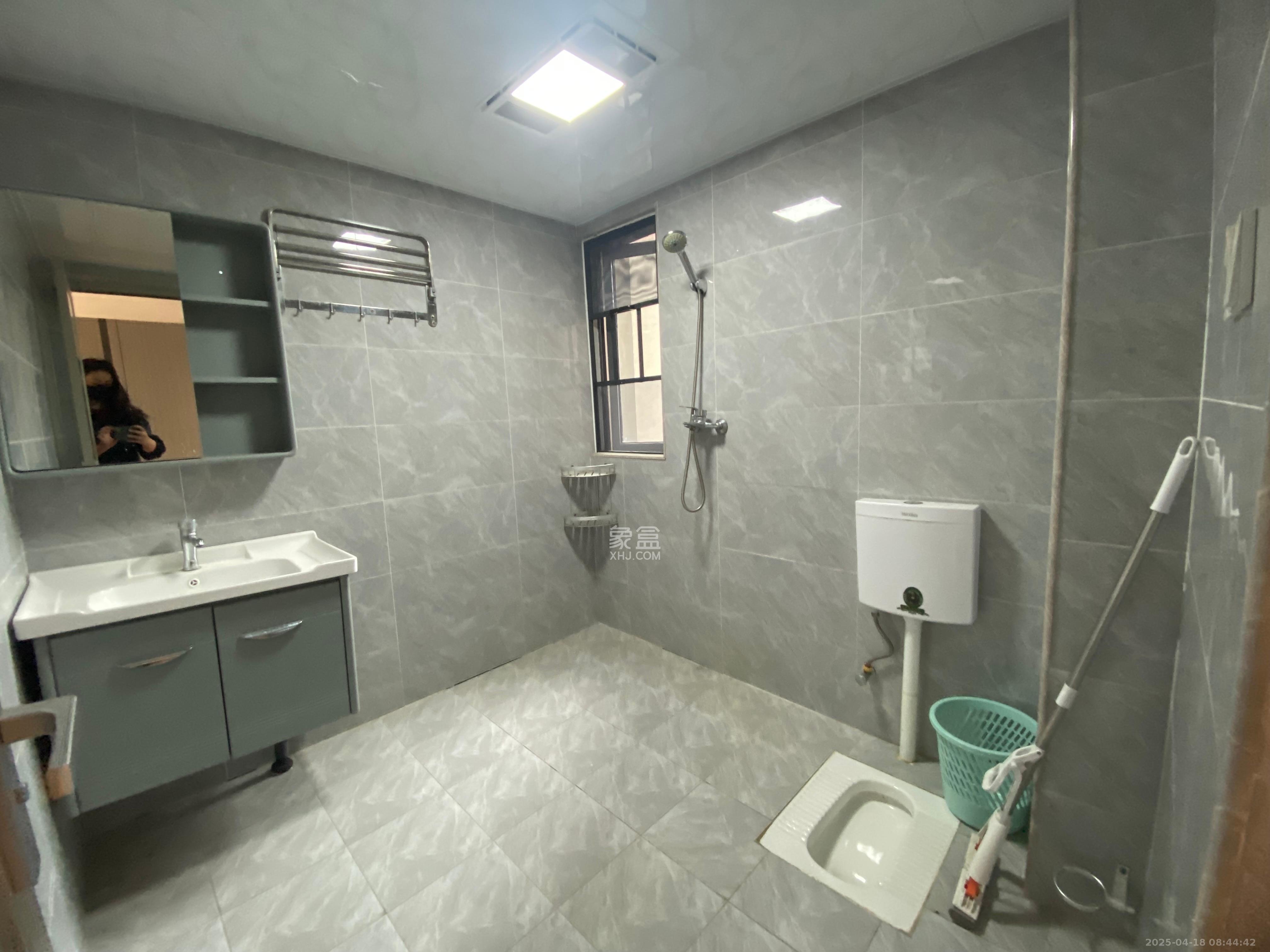 中建悦和城 4室2厅2卫 2600.0元/月 中建悦和城 4室2厅2卫 2600.0元/月室内图